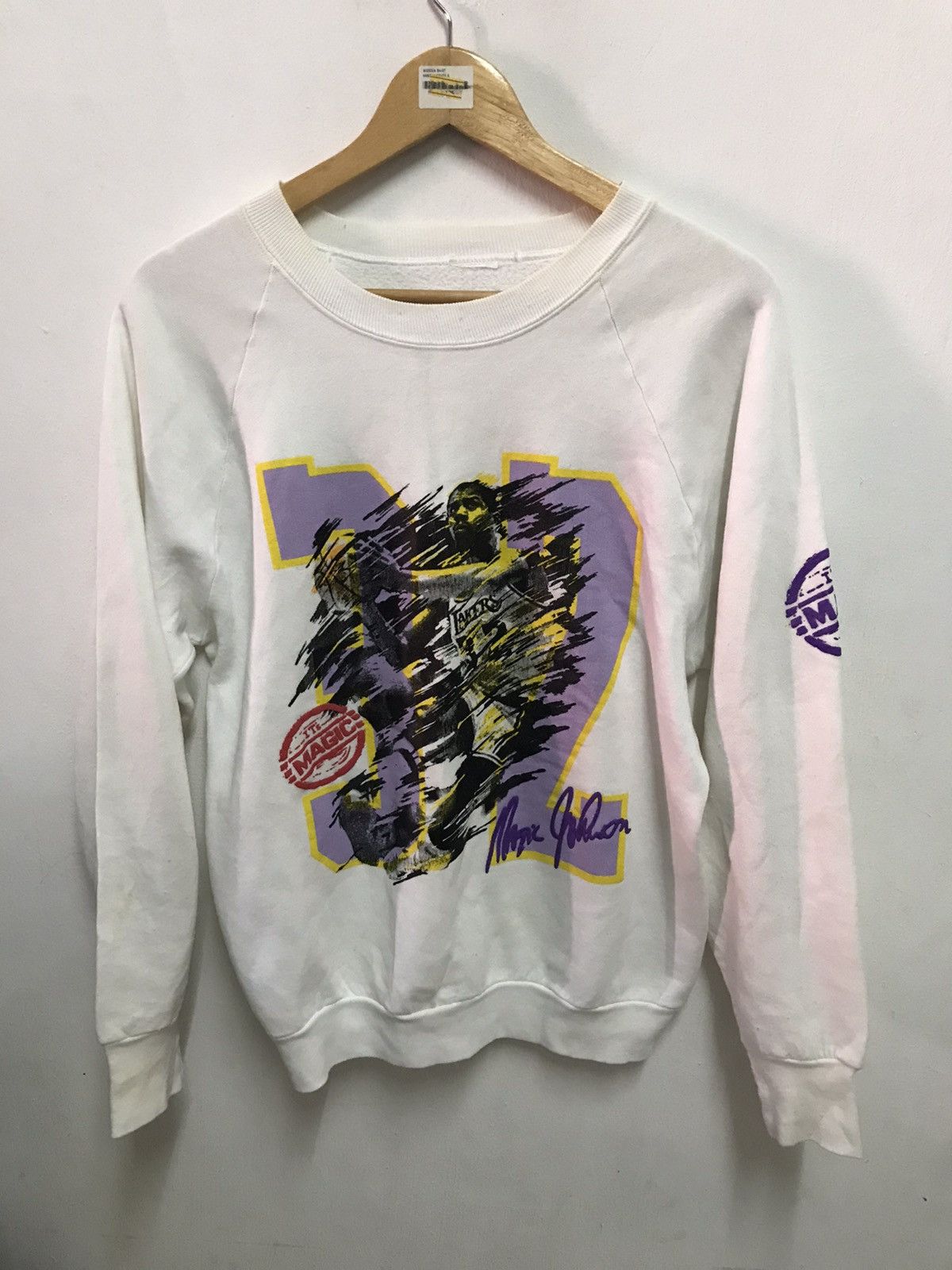 image of L A Lakers x Vintage Sweatshirt VTG Earvin Magic Johnson L.a. Lakers Crewneck 90's in White (Size M