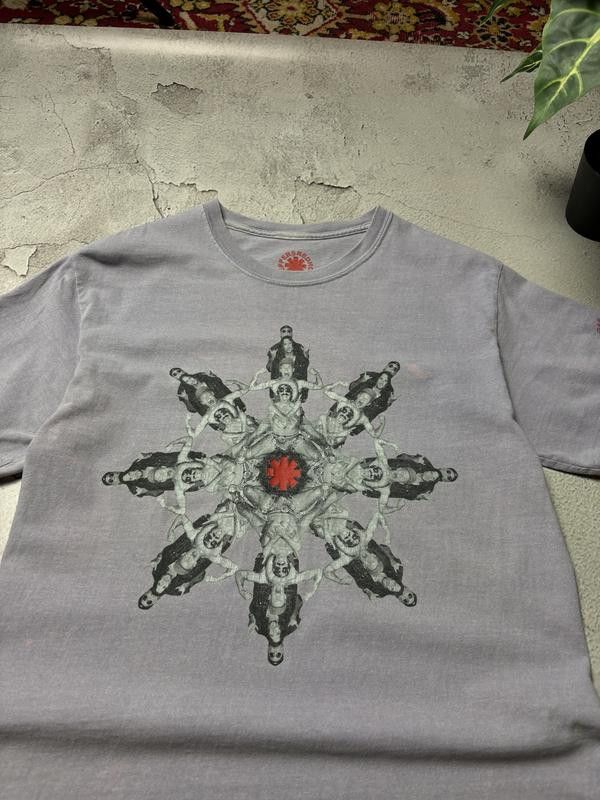 Other Red Hot Chili Peppers Unlimited Love 2022 Tour T-Shirt Size US M / EU 48-50 / 2 - 1 Thumbnail