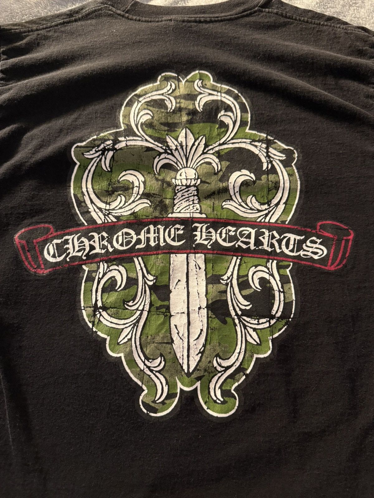 Chrome Hearts × Vintage RARE Chrome Hearts Dagger Floral Scroll Logo Pocket Tee Size Size US M / EU 48-50 / 2 - 2 Thumbnail