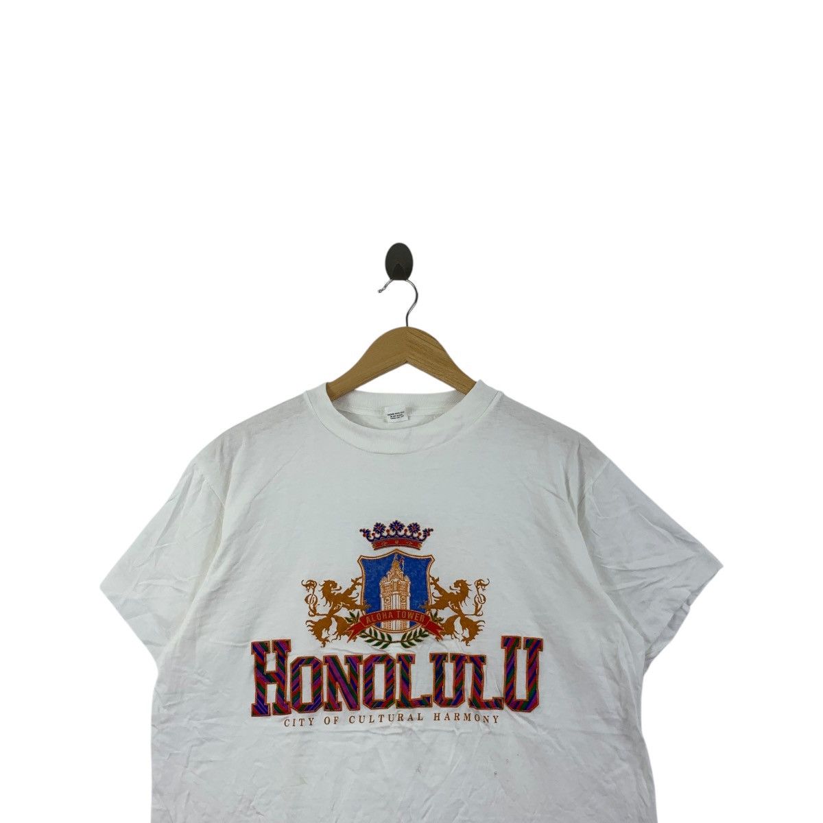 Vintage Vintage 90’ HONOLULU HAWAII BEACH City Of Cultural Tee Size L / US 10 / IT 46 - 2 Thumbnail