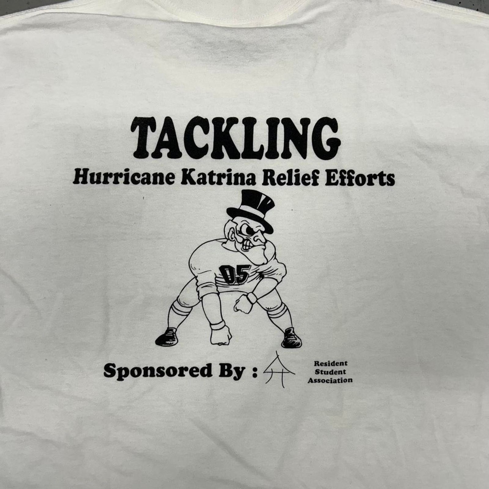 Gildan Y2K Wake Forest Hurricane Katrina Relief Efforts T-shirt Size US M / EU 48-50 / 2 - 2 Thumbnail