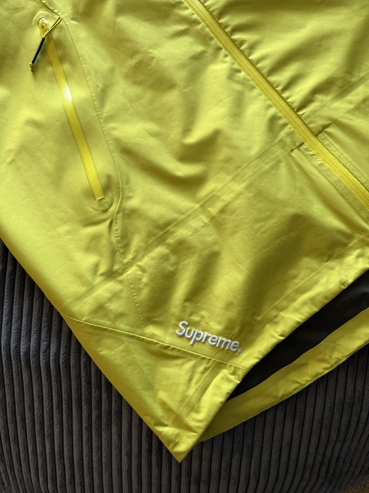 Supreme SUPREME Gonz Goretex Shell Jacket Size US XL / EU 56 / 4 - 7 Thumbnail