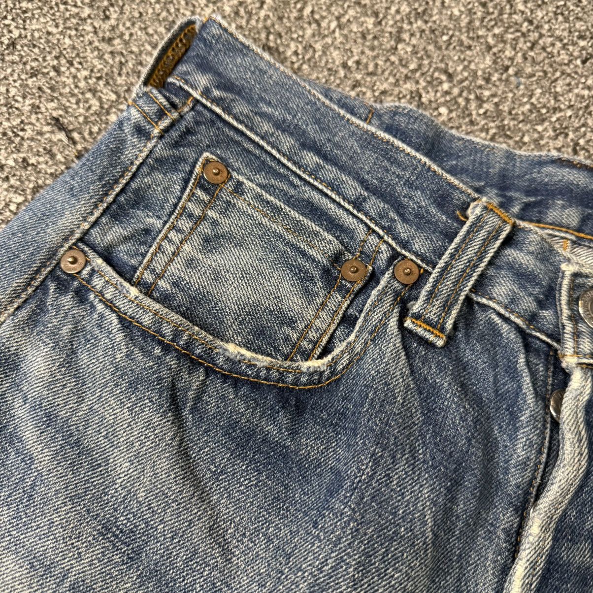Levi's Vintage Clothing Levis E Selvedge 501 USA Distressed Aging Wash Denim W30 Size US 30 / EU 46 - 11 Thumbnail