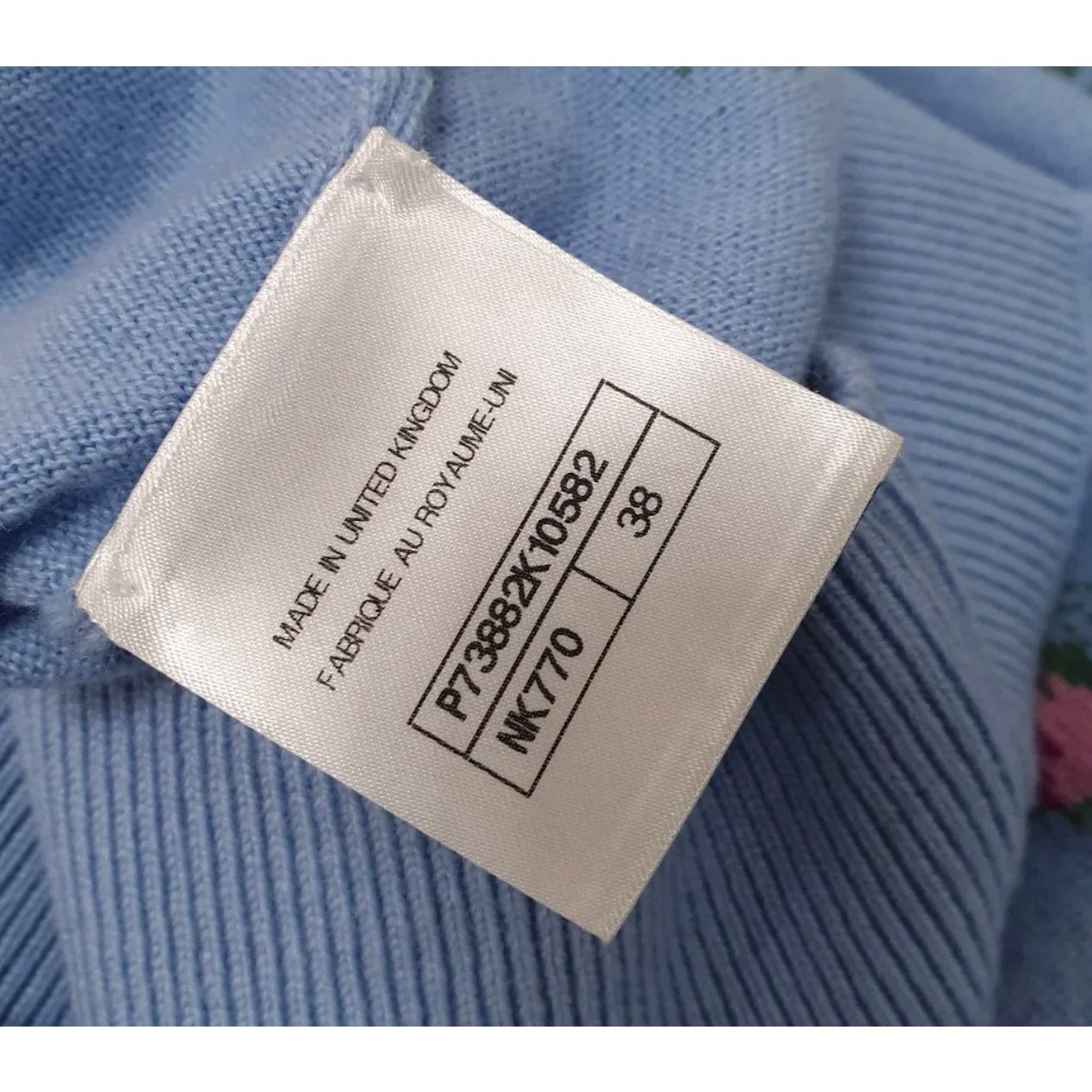 Chanel CHANEL Light Blue Floral Cashmere Knit Polo Top Sz. 38 Size S / US 4 / IT 40 - 6 Thumbnail