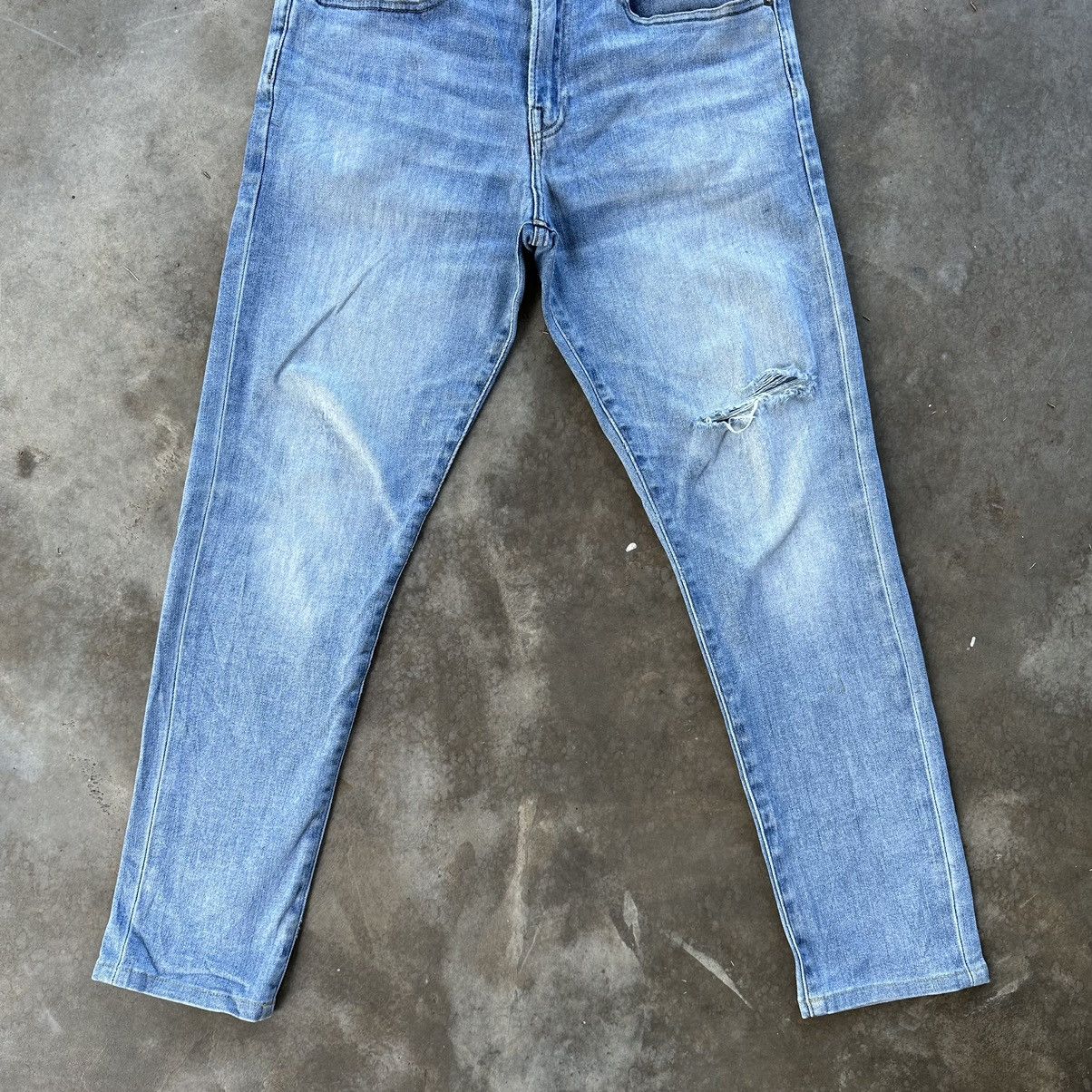 Japanese Brand Vintage Japanese Faded Distressed Denim Jean Pant W32 Size US 32 / EU 48 - 2 Thumbnail