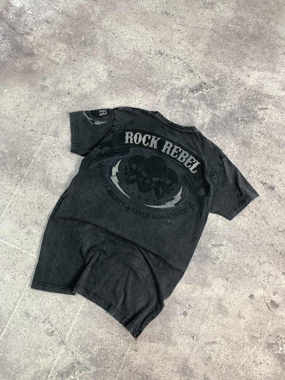 Affliction × Band Tees × Tapout Y2k affliction style rock rebel aop band tee Size US M / EU 48-50 / 2 - 12 Thumbnail