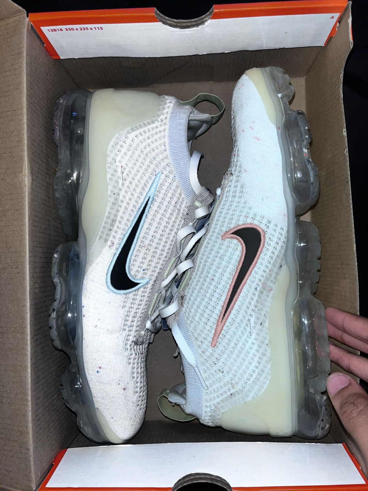 Nike Nike Air Vapormax 2021 mismatched Size US 11 / EU 44 - 1 Thumbnail