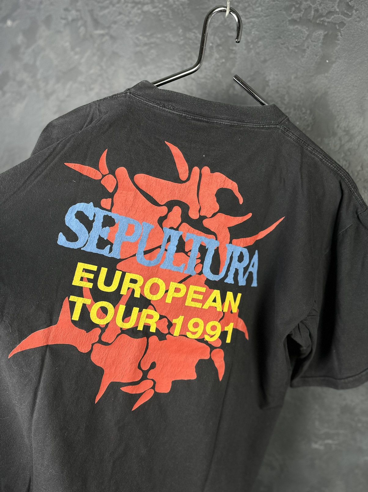 Band Tees Vintage rare Sepultura 1992 European Tour t-shirt Size US M / EU 48-50 / 2 - 8 Thumbnail