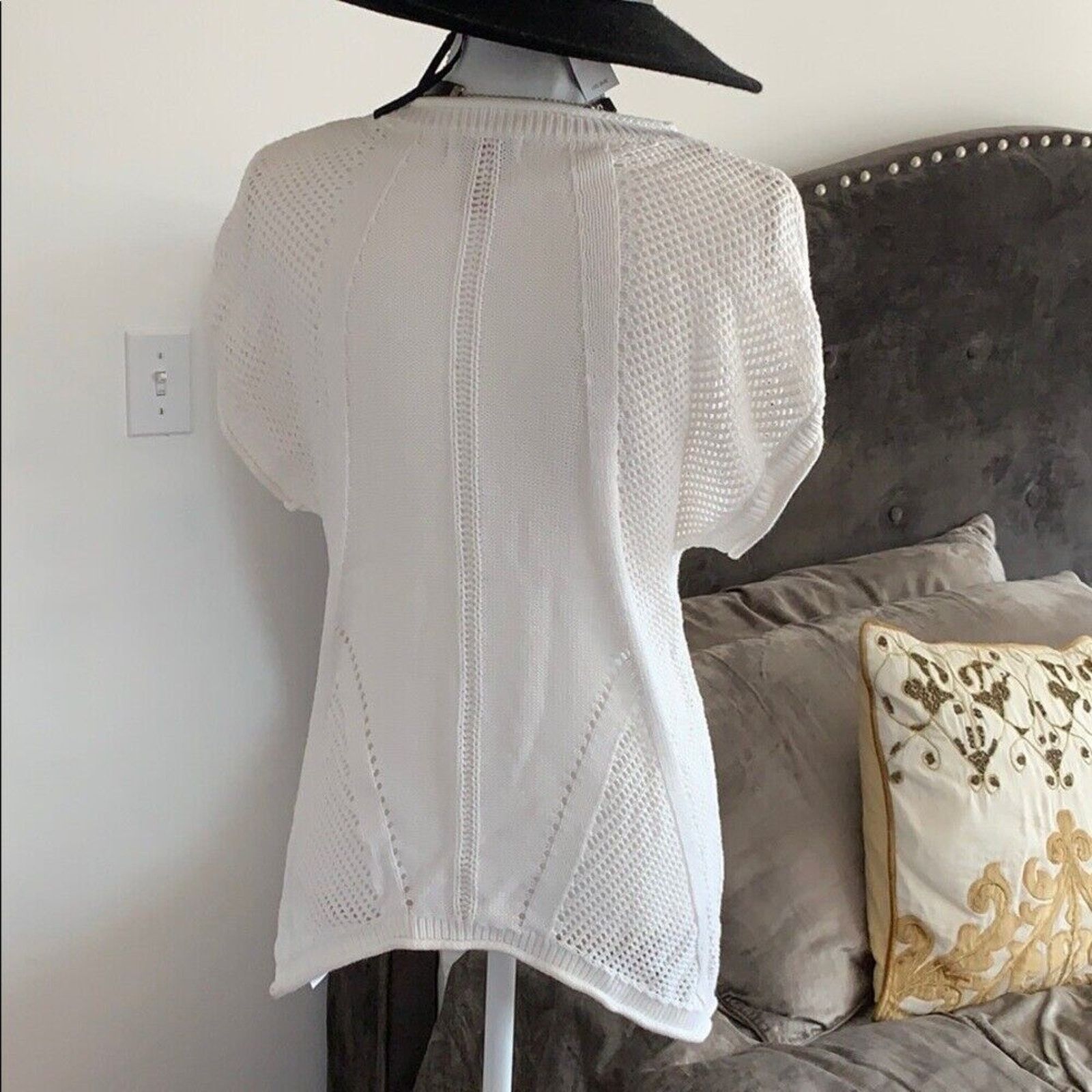 Forever 21 White Knit Asymmetrical Round Neck Short Sleeve Sweater S Size S / US 4 / IT 40 - 5 Thumbnail
