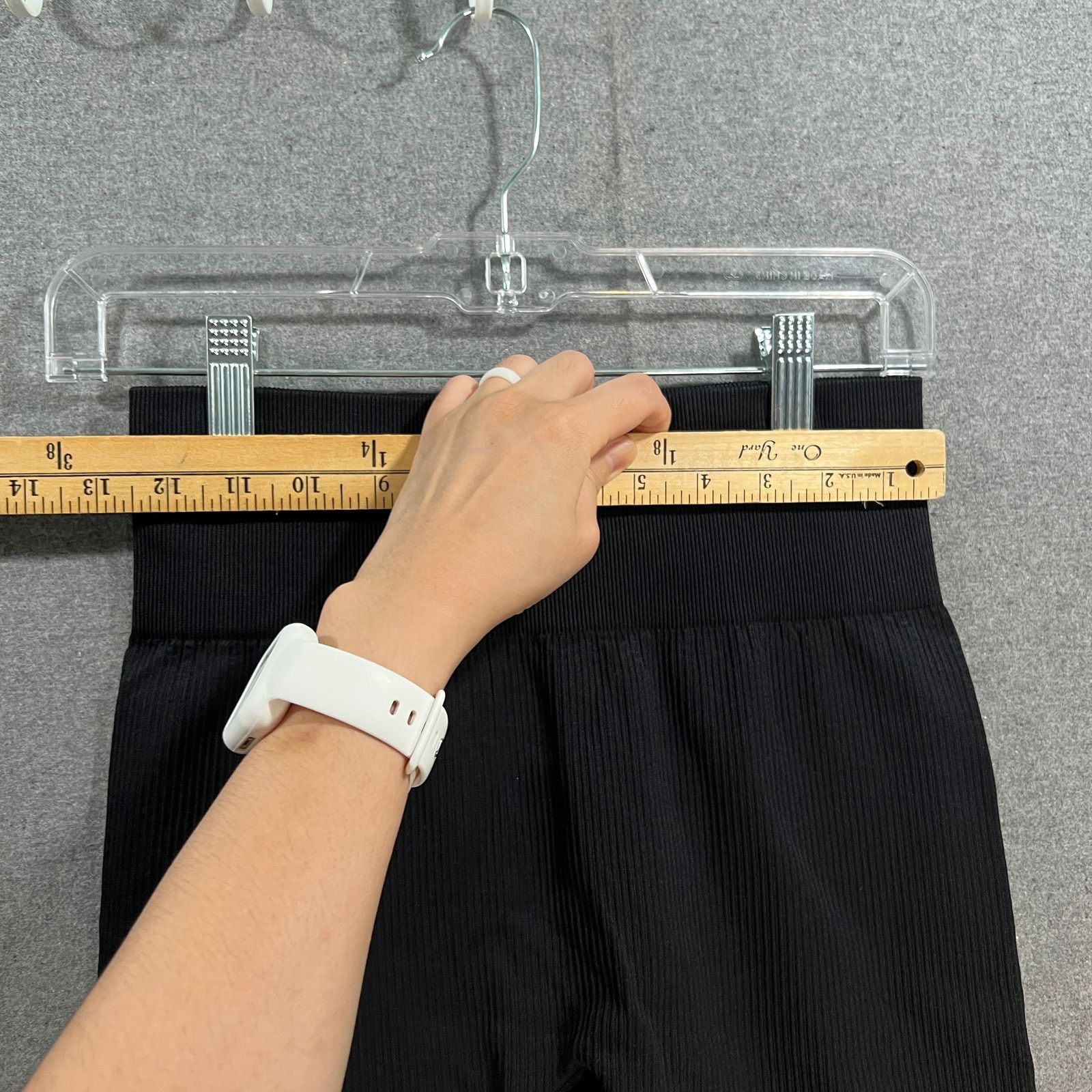 Other Workout 2 PC Crop Top Long Sleeve and Short Bottom Size M / US 6-8 / IT 42-44 - 7 Thumbnail