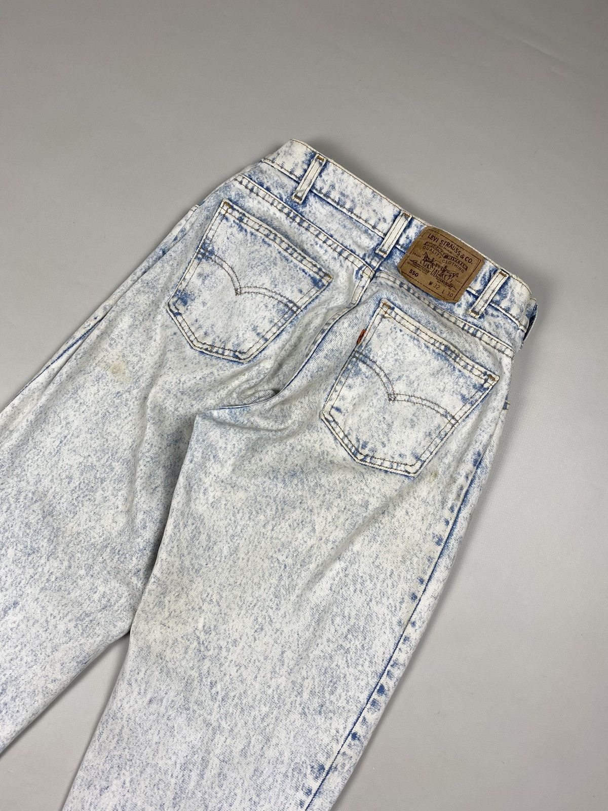 Levi's × Vintage VTG 90s Levi’s 550 men’s light blue jeans size 32 30 USA Size US 32 / EU 48 - 20 Thumbnail