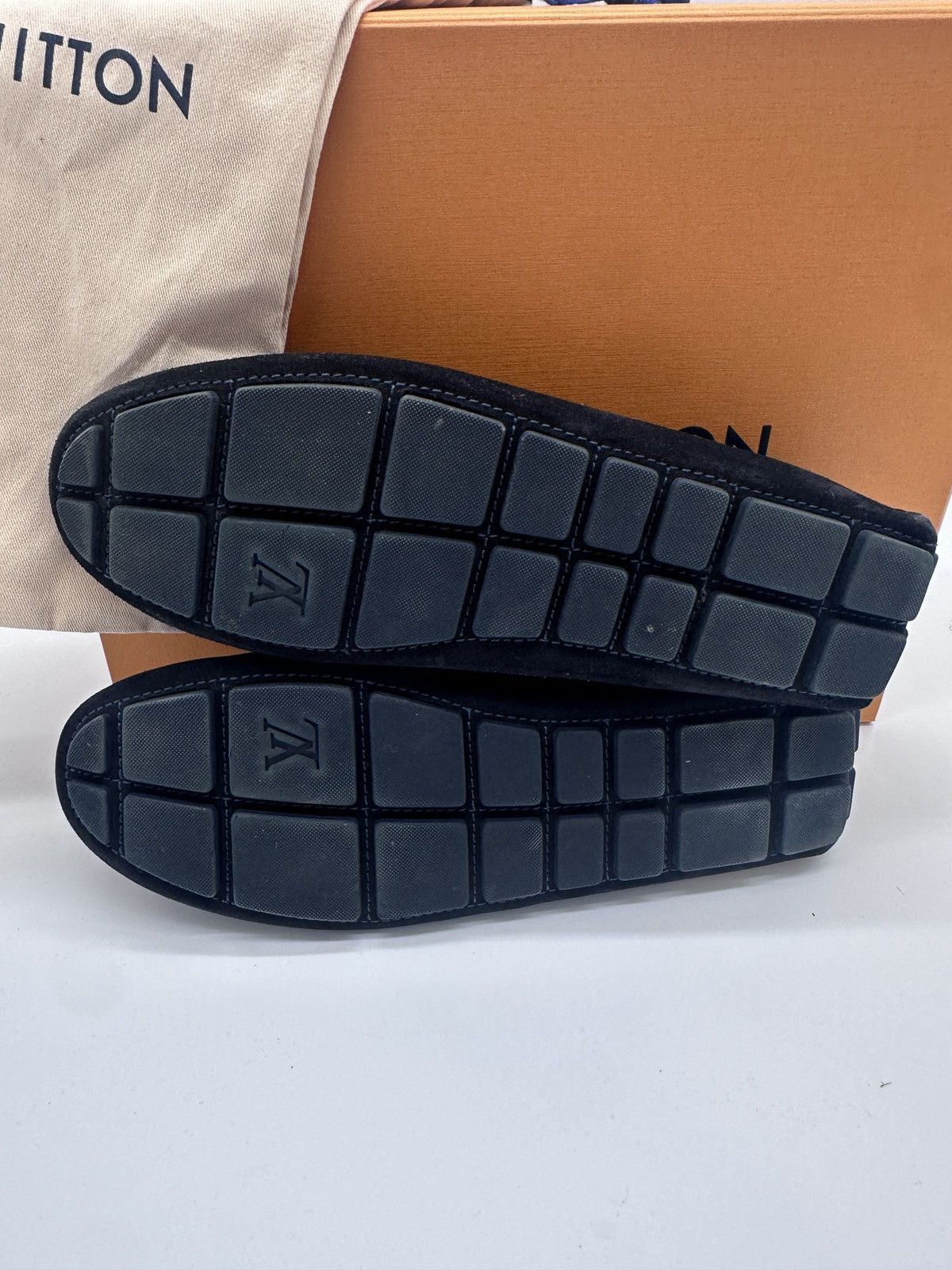 Louis Vuitton Louis Vuitton Suade Loafer Men’s Size 10 LV 11 US Size US 11 / EU 44 - 7 Thumbnail