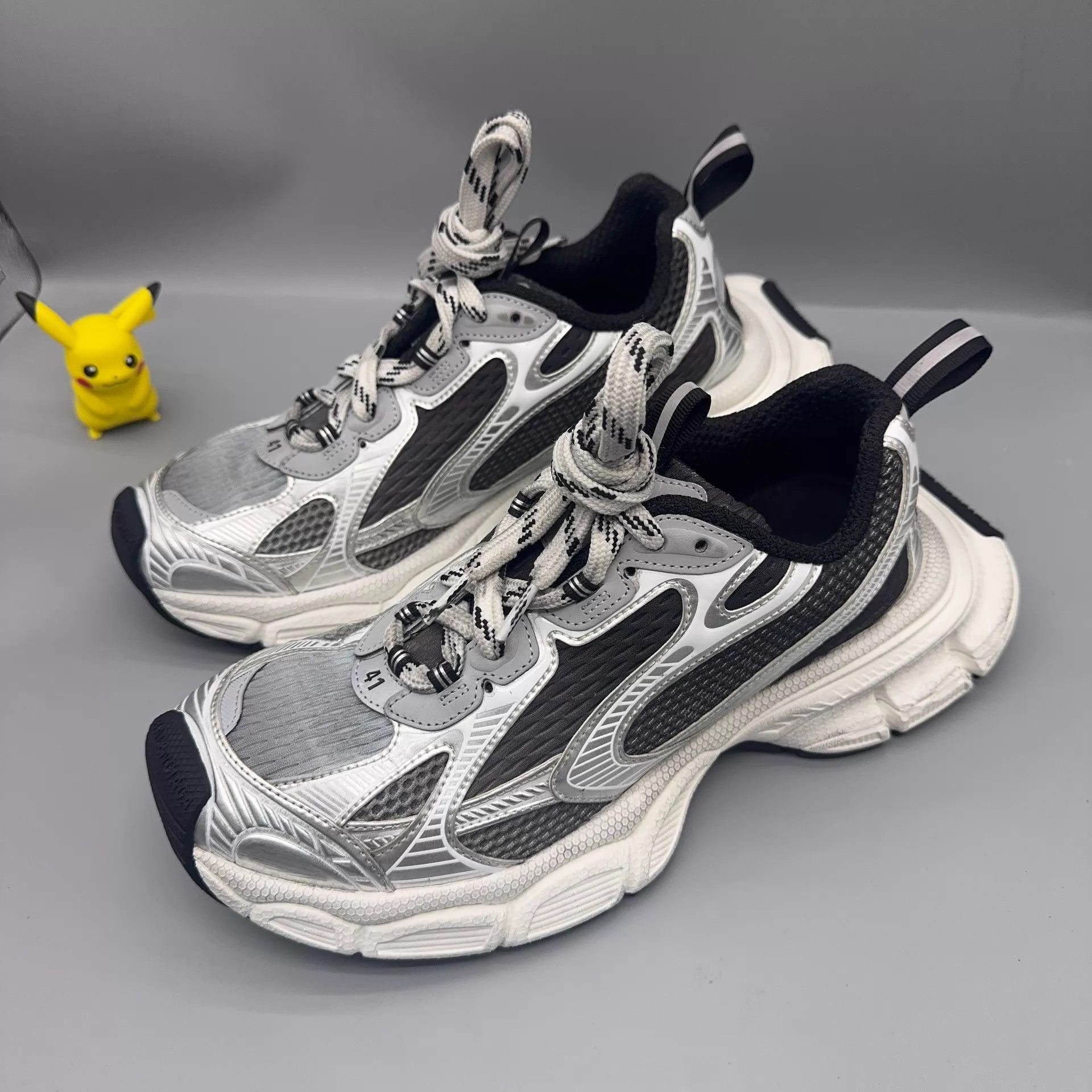 Balenciaga Balenciaga 3XL Gradient Gray 41 Size US 8 / EU 41 - 1 Thumbnail