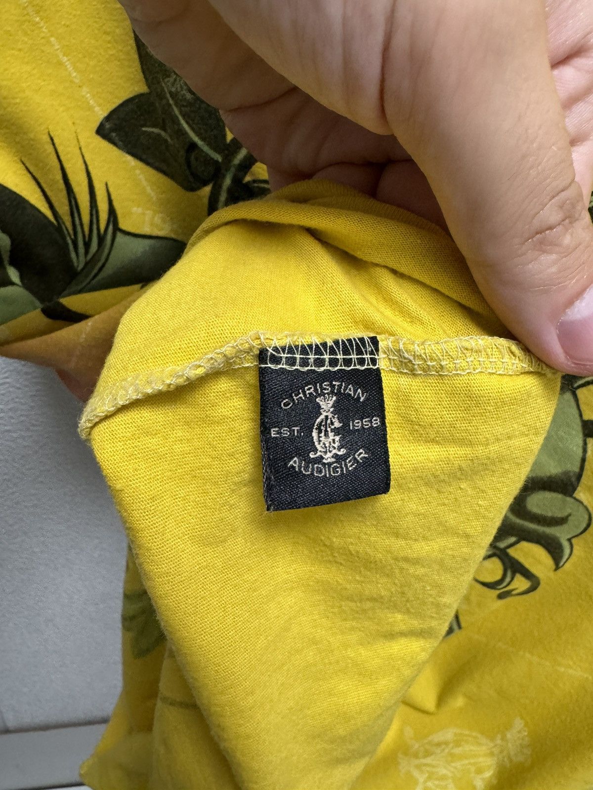 Christian Audigier Christian Audigier fullprint yellow t-shirt M Size US M / EU 48-50 / 2 - 10 Thumbnail