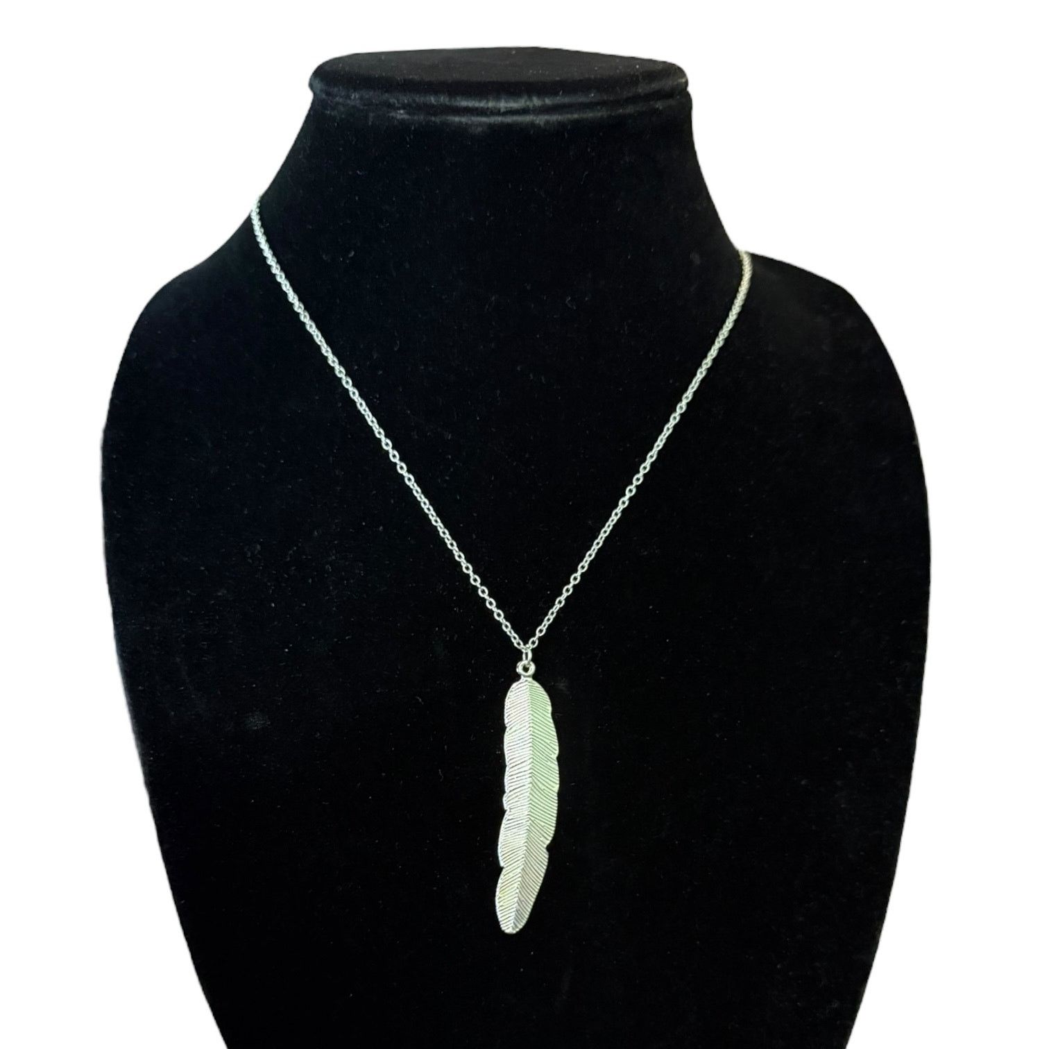 Other Silver Feather Pendant Boho Long Chain Necklace Size ONE SIZE - 2 Thumbnail