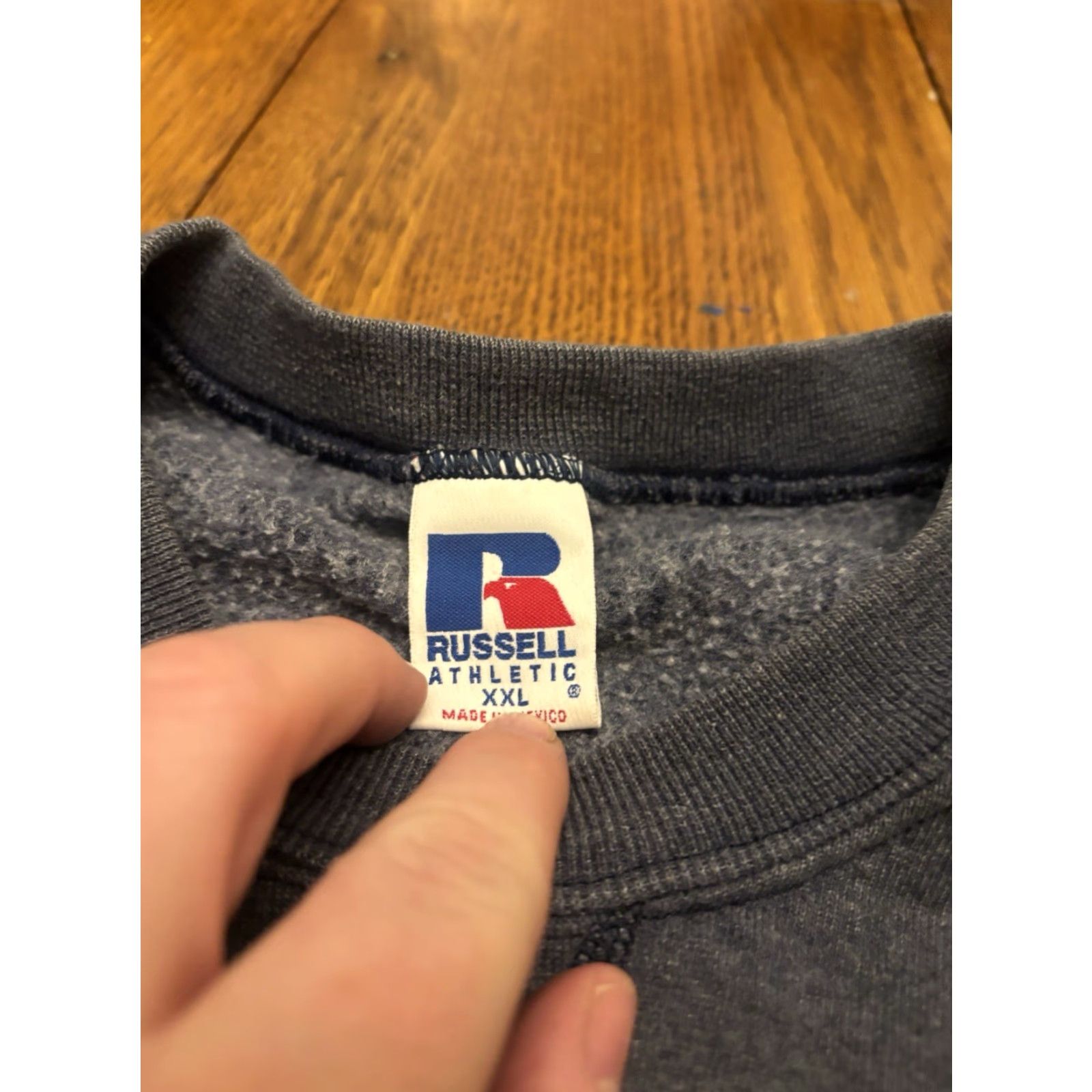 Russell Athletic VINTAGE Russell Athletic Sweatshirt Crewneck 2XL Men's Gray Cotton Polyester Fleece Embroidered Logo 90s Hip Hop USA Sports Pullover Size US XXL / EU 58 / 5 - 2 Thumbnail