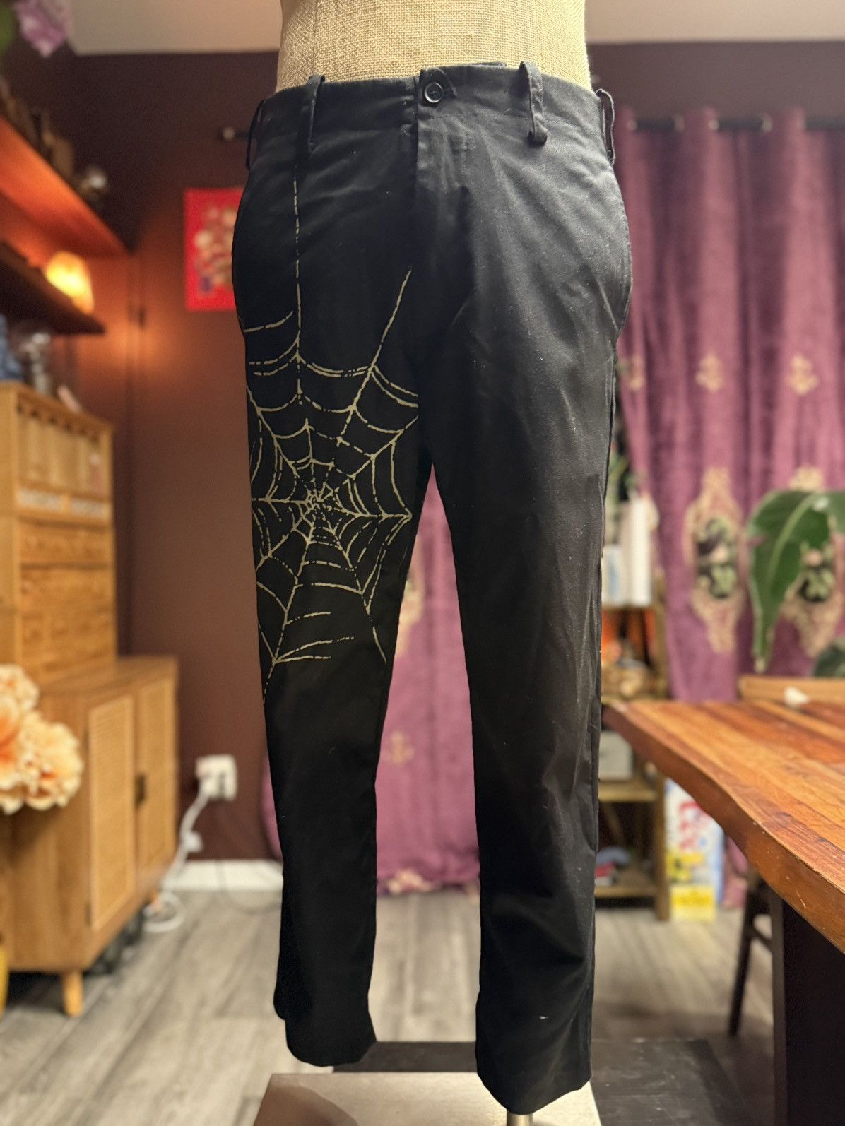 Other Black Slim Pants with Bold Gold Spiderweb Graphic Size US 29 - 2 Thumbnail