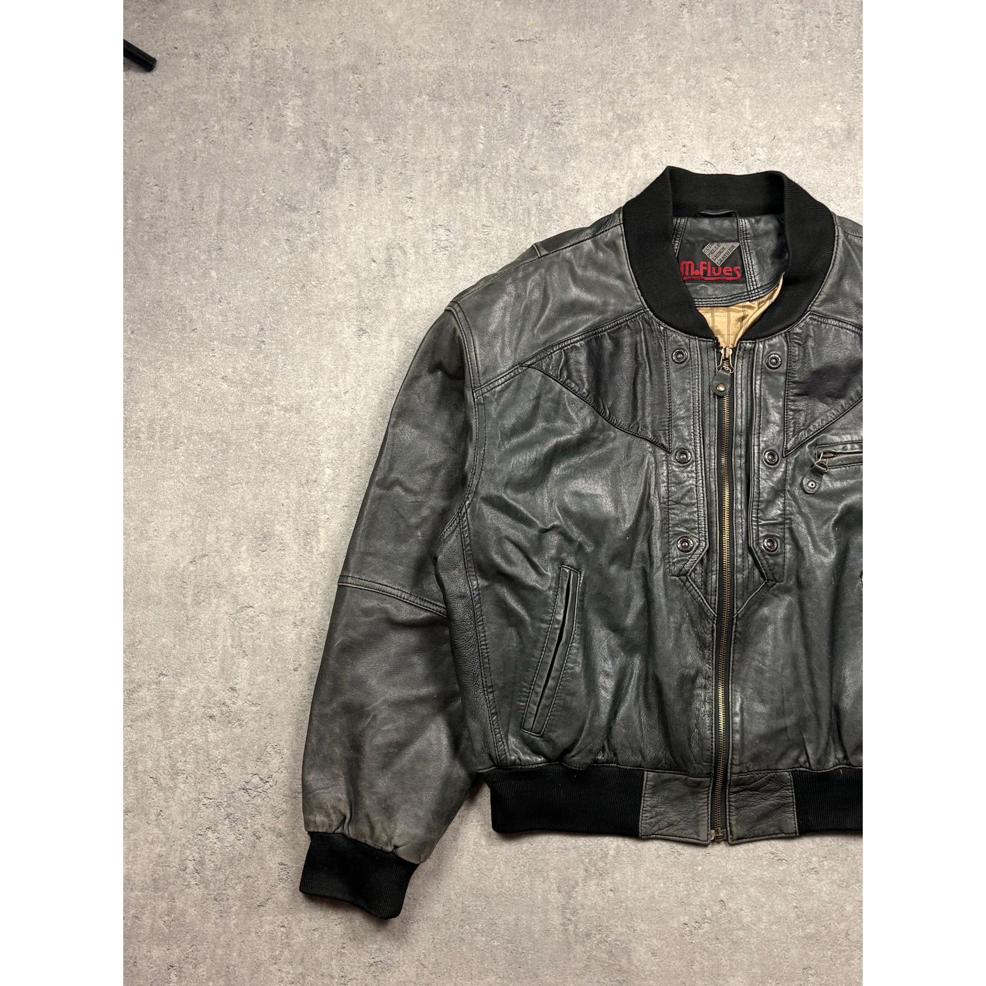 Japanese Brand Vintage McFlues Black Leather Bomber Jacket With Ribbed Trim Size US L / EU 52-54 / 3 - 2 Thumbnail