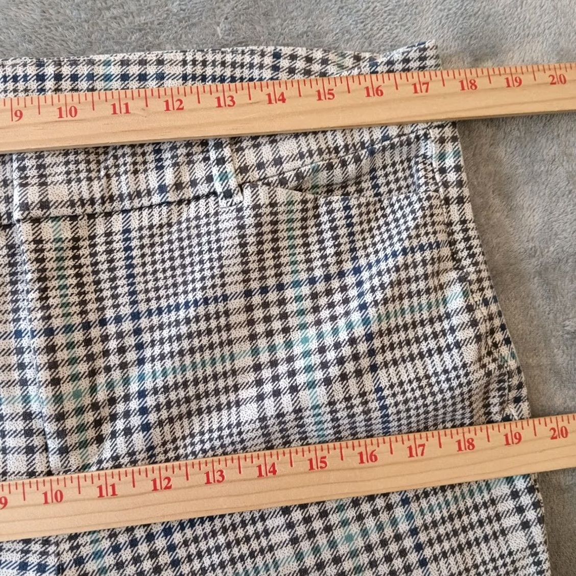 Old Navy VINTAGE? No — Old Navy Pixie Cropped Pants Womens Size 14 Gray Plaid Stretch Pockets 34x24.5 Size 36" / US 14 / IT 50 - 3 Thumbnail