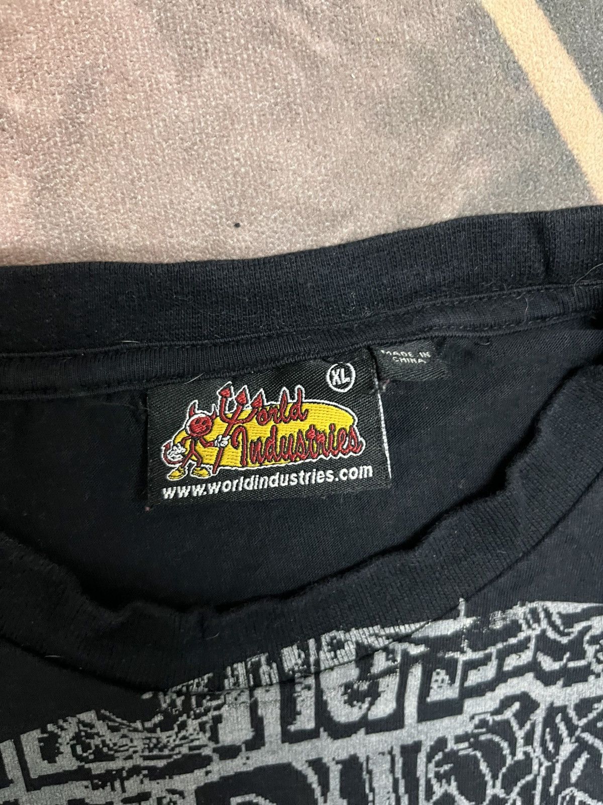 World Industries World industries skateboard overprint fullprint ter Size US XL / EU 56 / 4 - 8 Thumbnail
