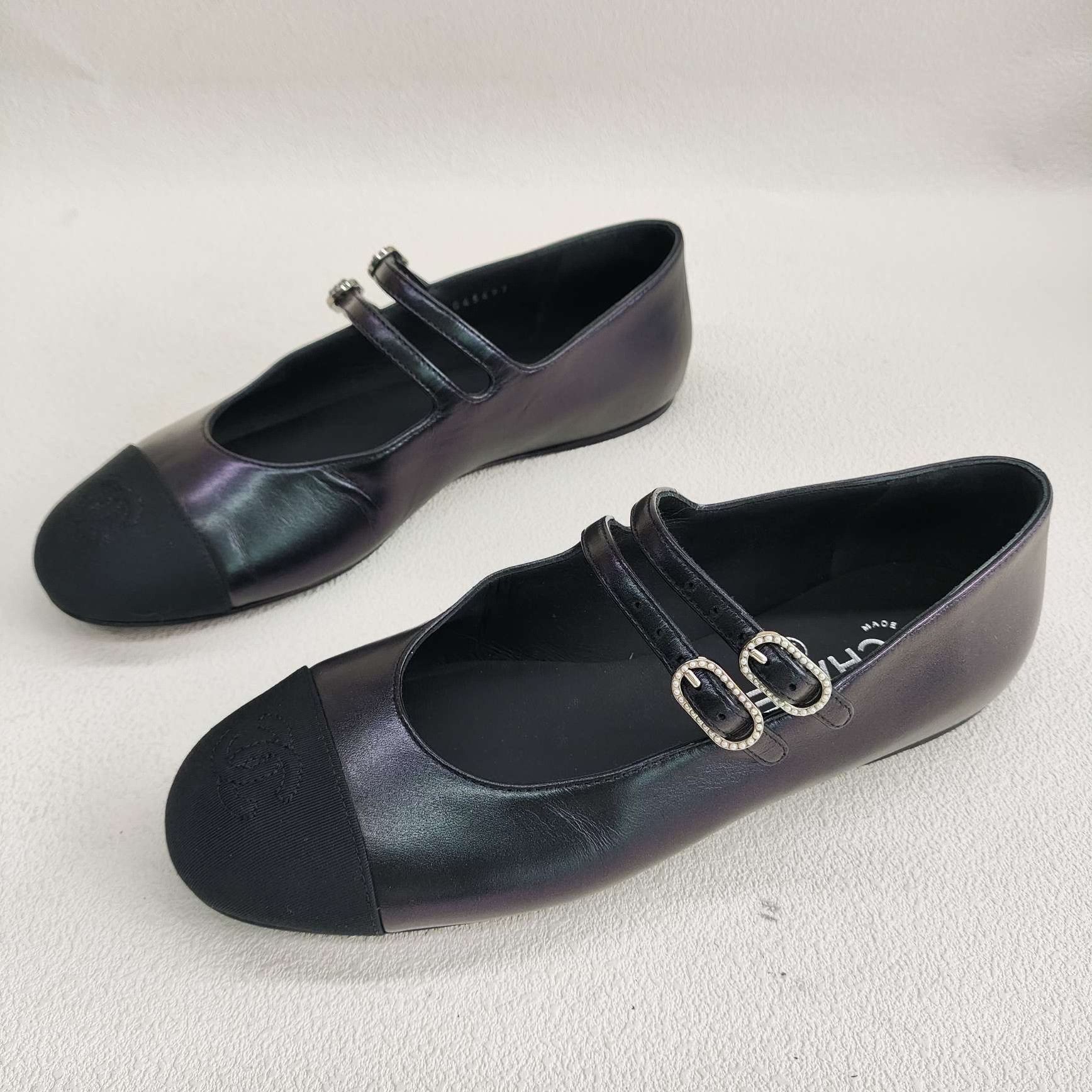Chanel Chanel Leather Black Lowtop Sneakers us_6 Women Size US 6 / IT 36 - 1 Thumbnail