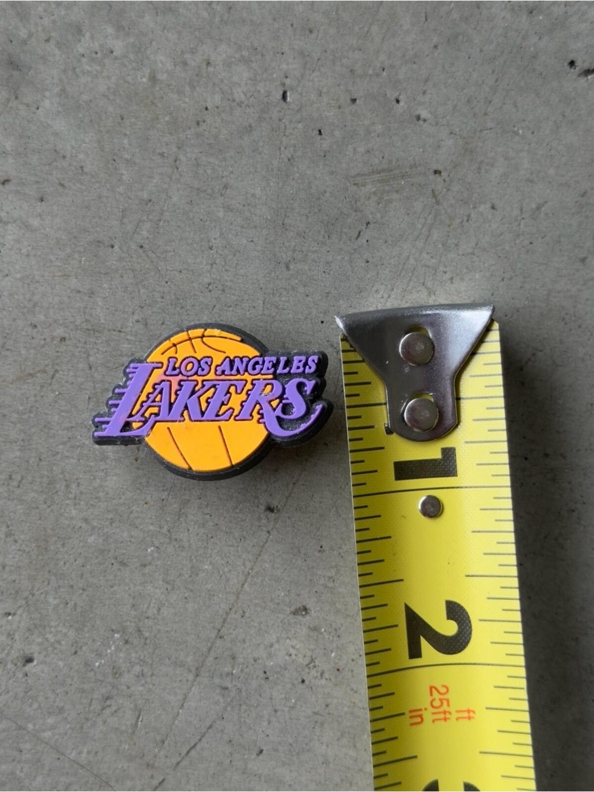 Crocs Crocs x Los Angeles Lakers / Charm Jibbitz / Purple Gold Size ONE SIZE - 5 Thumbnail