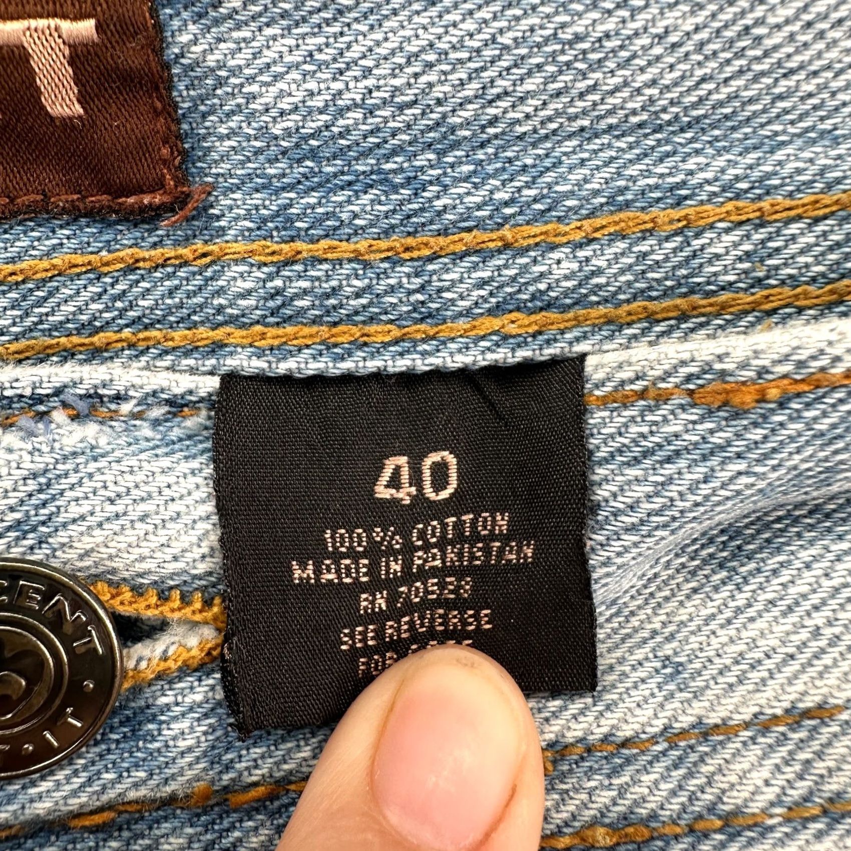 Vintage Percent Denim Bermuda Shorts Blue Men's Size 40 Light Wash 5-Pocket Design Size US 40 / EU 56 - 6 Thumbnail
