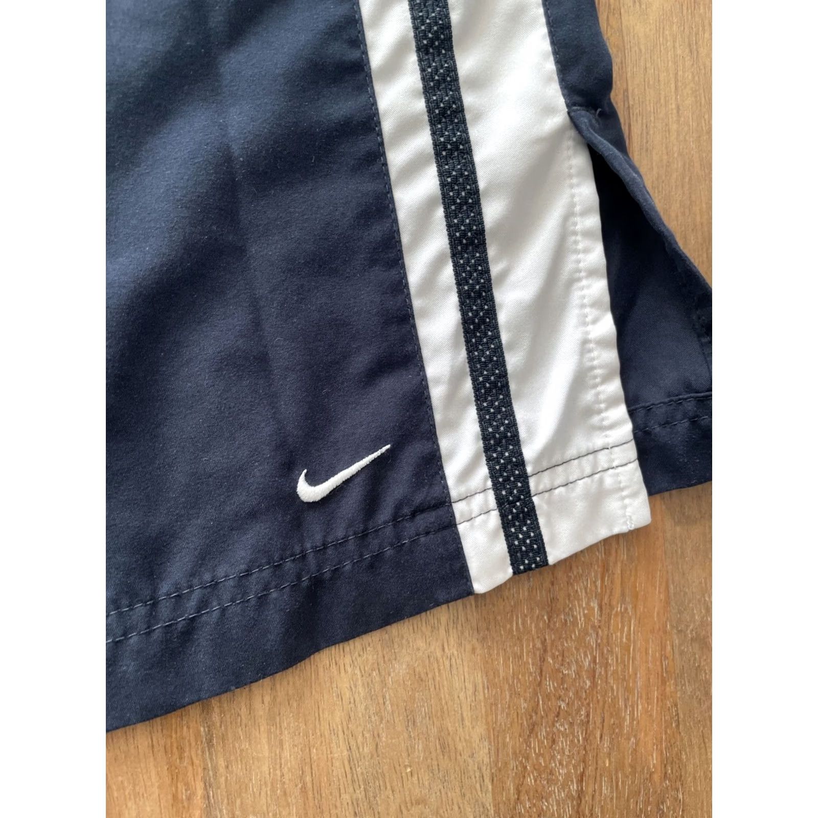 Nike VINTAGE Nike Grey Tag Baggy Wide Leg Track Pants Navy Blue Mens XL Y2K Sweatpants Size US 36 / EU 52 - 5 Thumbnail