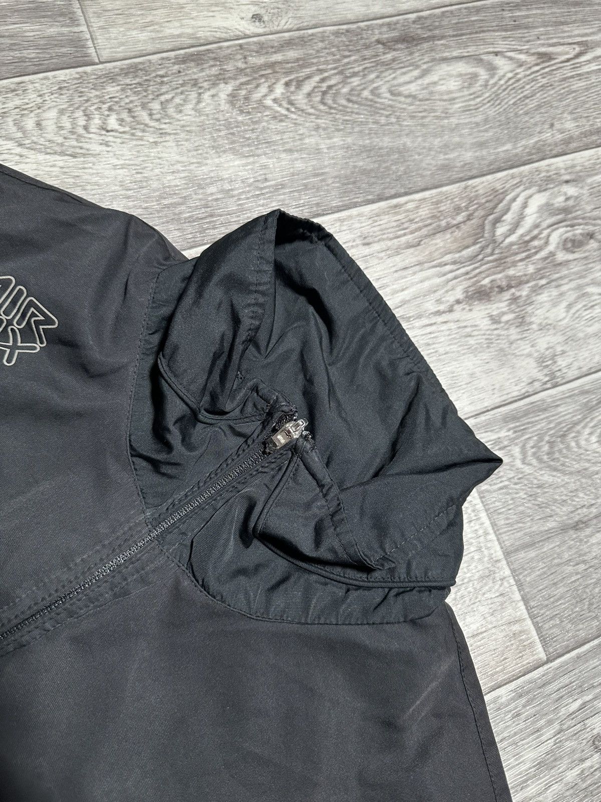 Nike Vintage Nike Air Max 360 Big Logo Jacket Drill Style y2k Size US L / EU 52-54 / 3 - 8 Thumbnail