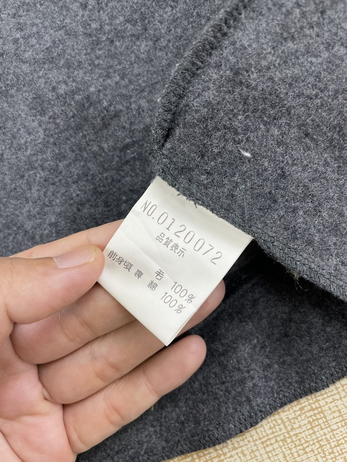 ABAHOUSE × Japanese Brand × Vintage VINTAGE ABAHOUSE AH Japanese Brand Ripped Design Sweatshirt Size US M / EU 48-50 / 2 - 6 Thumbnail