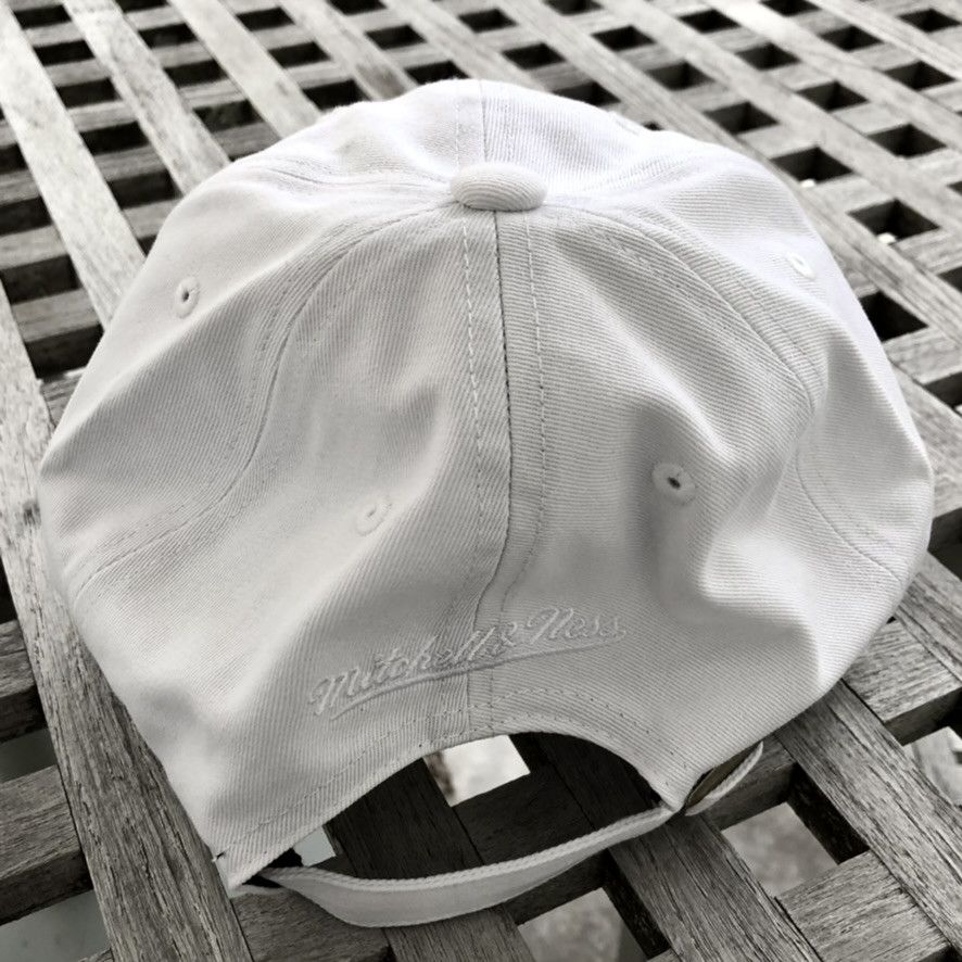 Mitchell & Ness Atlanta Braves MLB Cooperstown White Adjustable Hat Size ONE SIZE - 3 Thumbnail