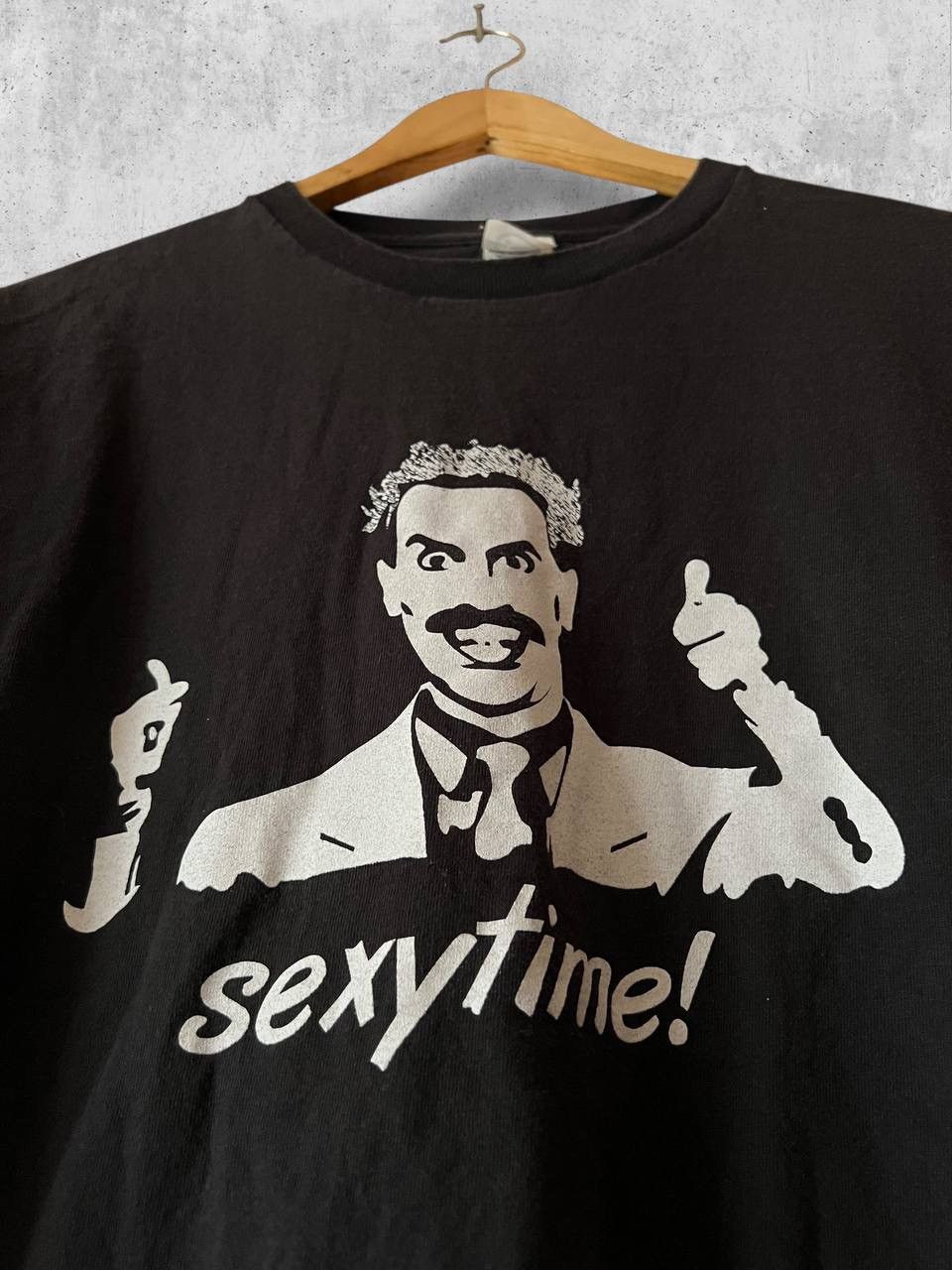 Vintage BORAT movie SEXYTIME! Vintage 2006 tee t shirt boxy Size US L / EU 52-54 / 3 - 3 Thumbnail