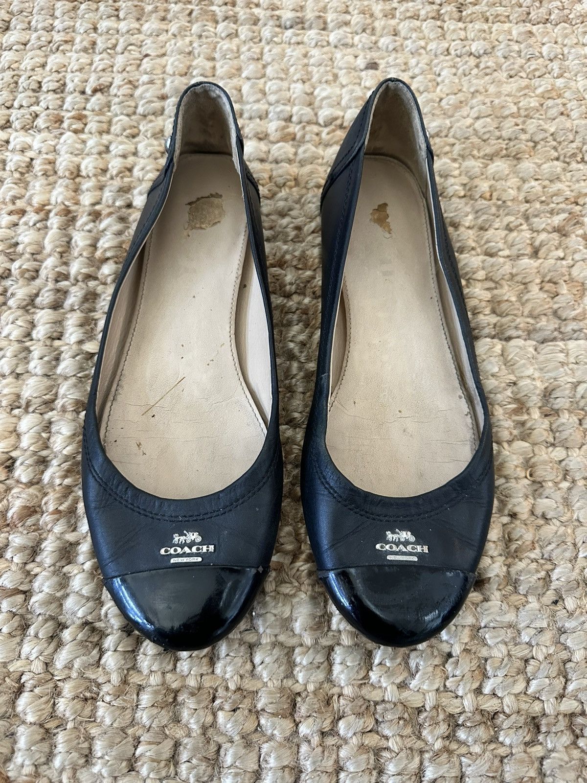 Coach Coach Chelsea Black Leather with Patent Toe Ballet Flats Size US 7 / IT 37 - 1 Thumbnail
