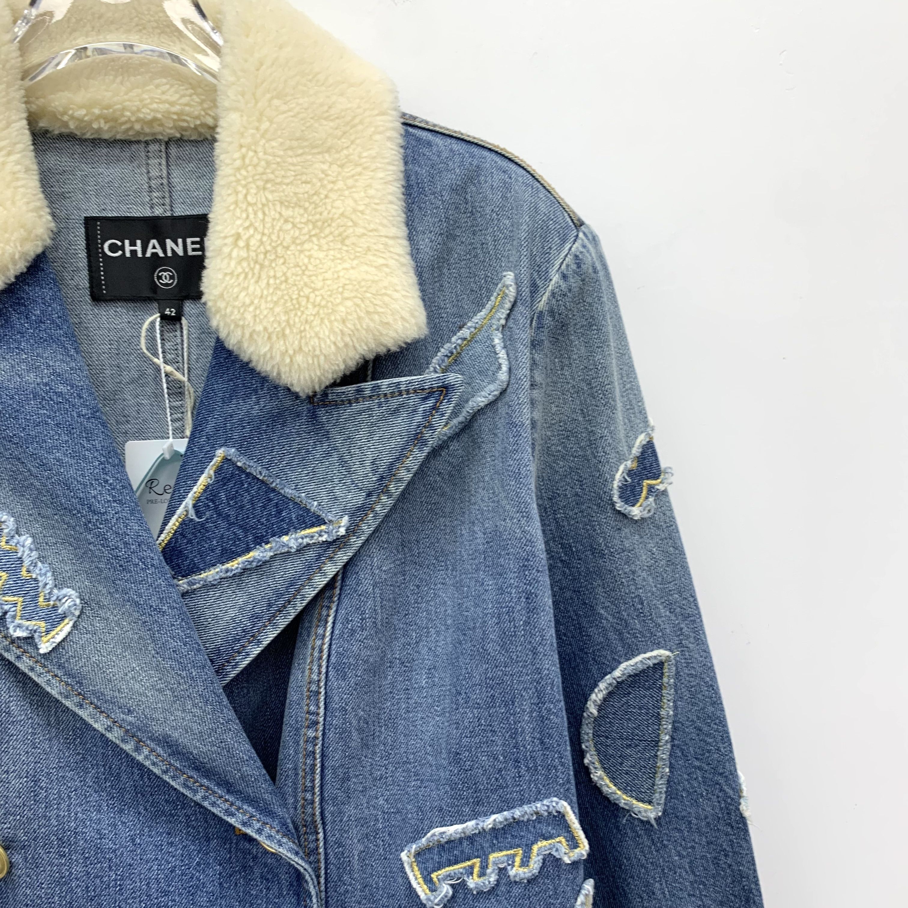 Chanel Chanel Egypt Blue Embroidered Cotton Denim Jacket (42) Size US L / EU 52-54 / 3 - 7 Thumbnail