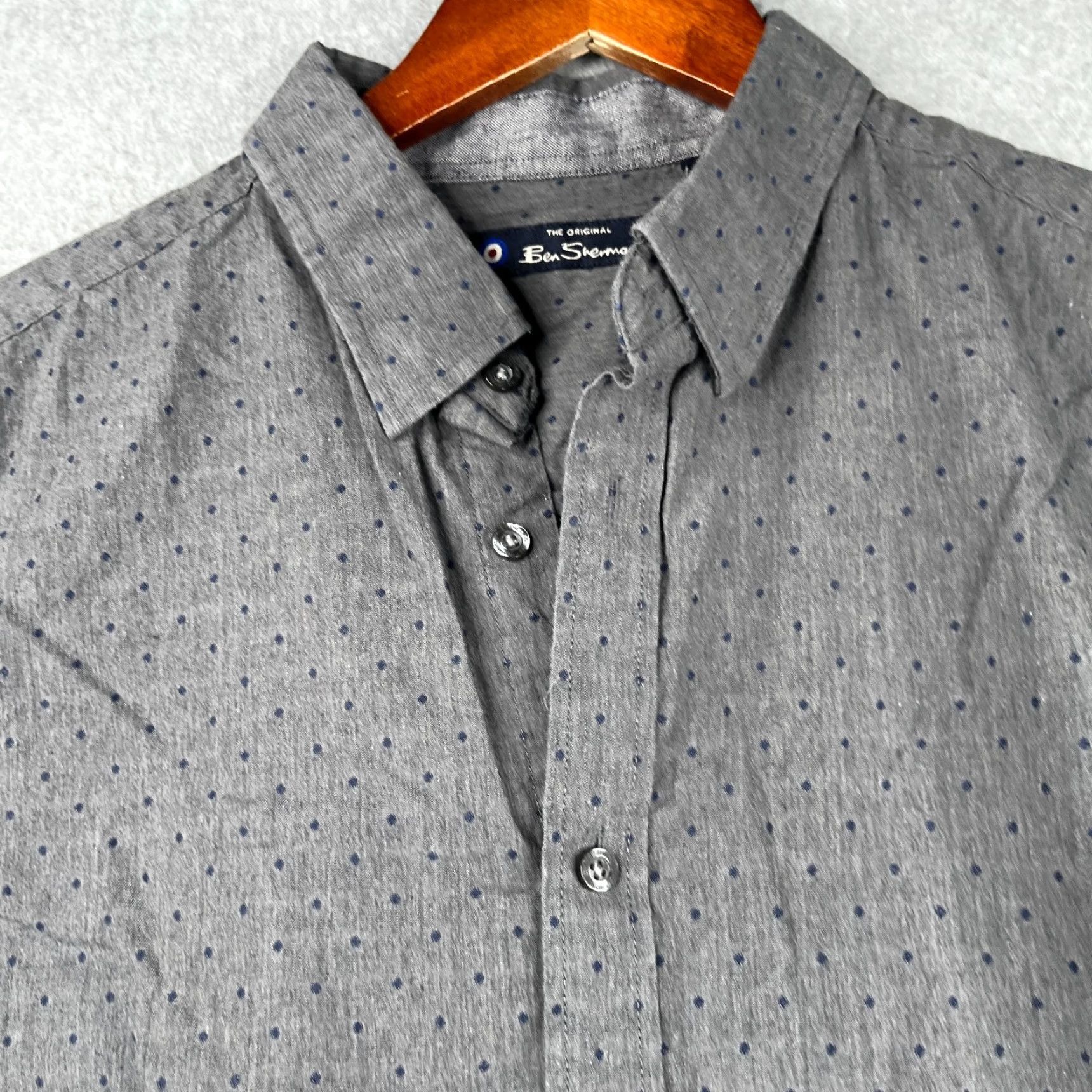 Ben Sherman Ben Sherman Shirt Large Gray Blue Dots Button-Up Long Sleeve Casual Flip Cuff Regular Fit Mens Shirt Size US L / EU 52-54 / 3 - 3 Thumbnail