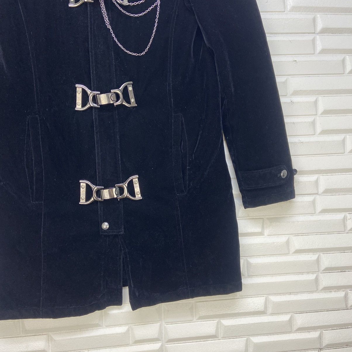 In The Attic In The Attic Velvet Black Gothic Punk Buckle Long Jacket Size US S / EU 44-46 / 1 - 6 Thumbnail