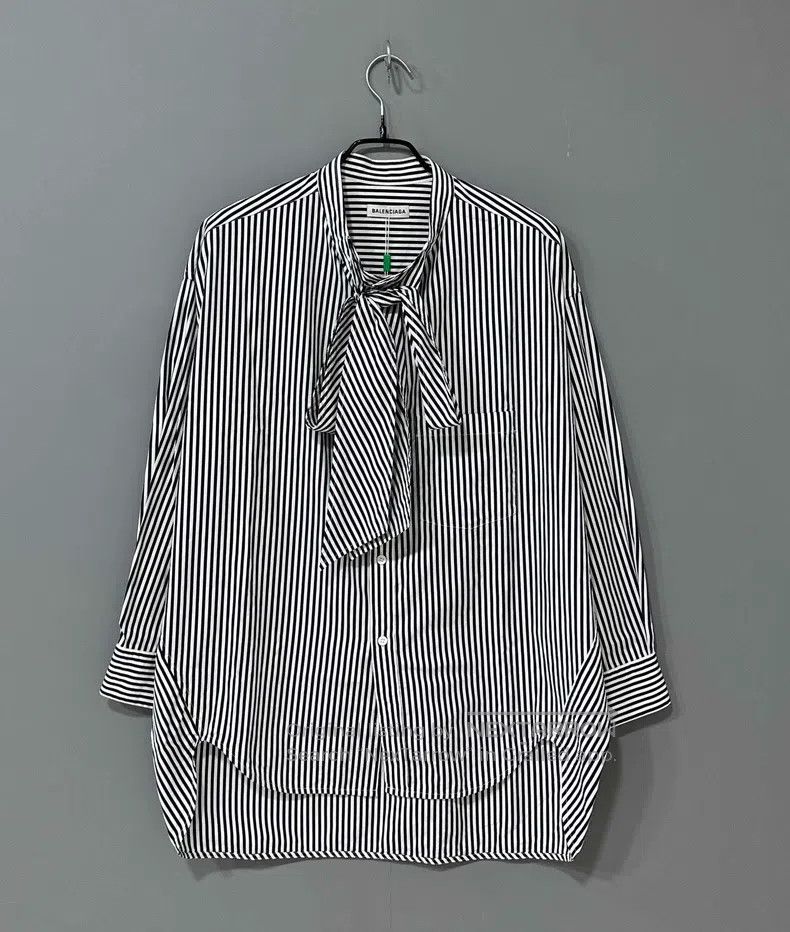Balenciaga Balenciaga Back logo print black shirt Size XS / US 0-2 / IT 36-38 - 1 Thumbnail