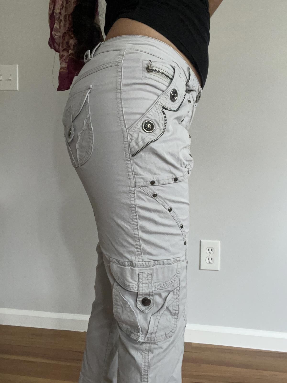 Other Women’s embellished light grey cargo pants Size 28" / US 6 / IT 42 - 9 Thumbnail