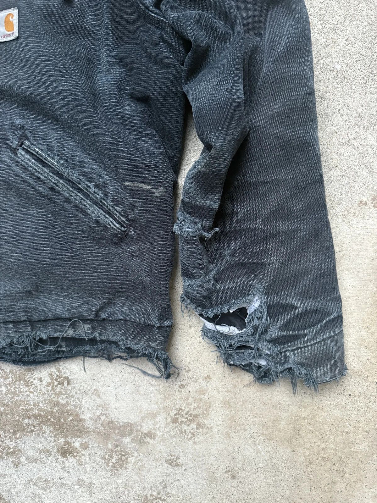 Carhartt vtg carhartt Detroit Jacket Navy faded thrashed distressed Size US XL / EU 56 / 4 - 5 Thumbnail