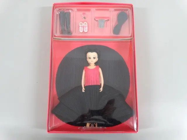 Issey Miyake 2008 Issey Miyake Pleats Please Licca-Chan Doll Size ONE SIZE - 8 Thumbnail