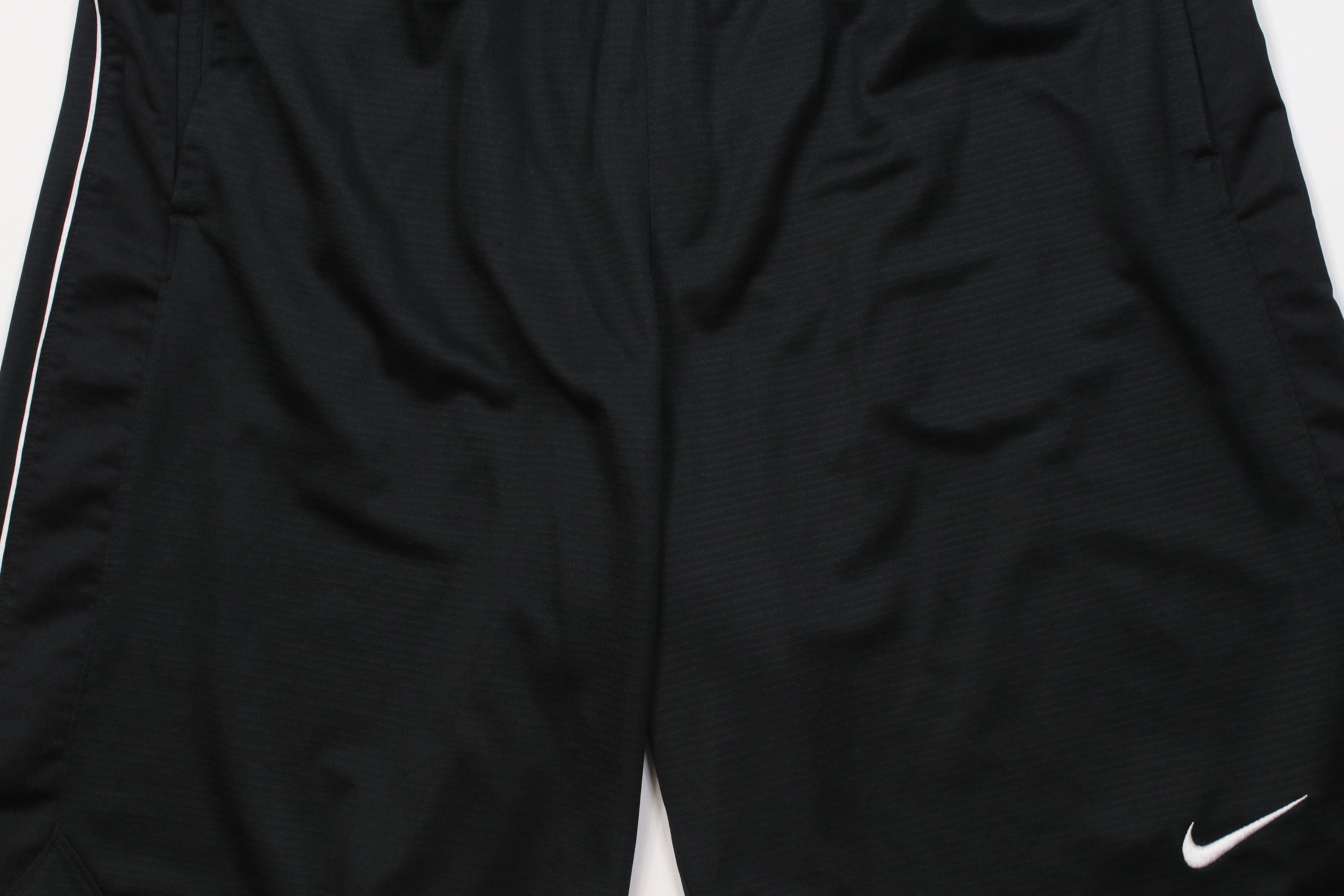 Nike Vintage Y2K Nike Dazzle Striped Gym Basketball Shorts Black Size US 32 / EU 48 - 3 Thumbnail