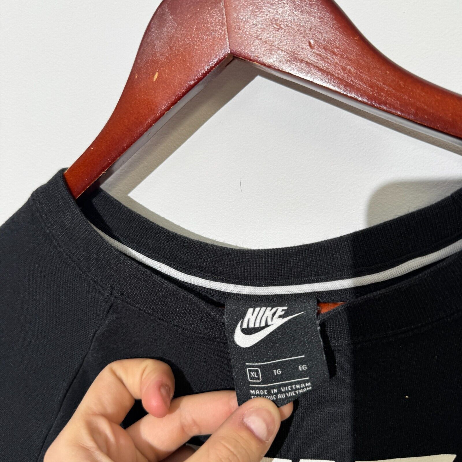 Nike × Vintage Nike Unisex Black Cotton Crop Top Crewneck Size XL Size US XL / EU 56 / 4 - 6 Thumbnail