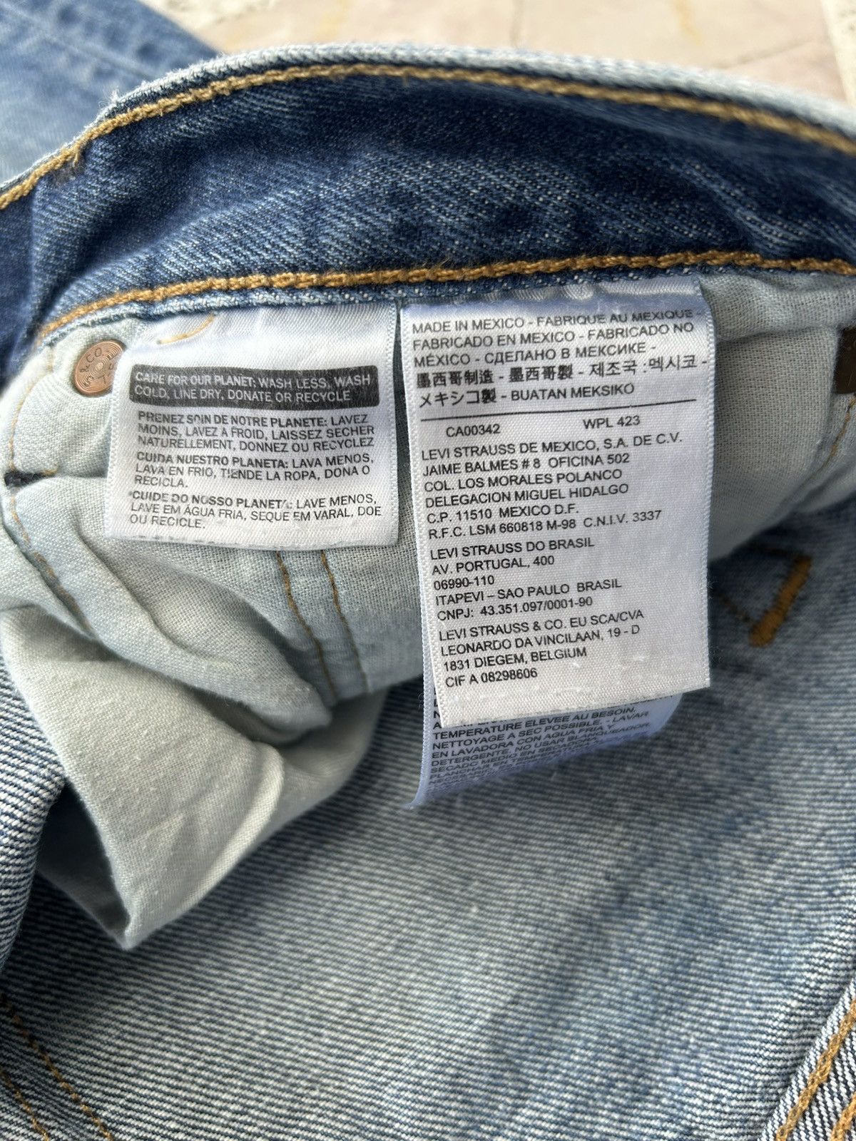 Levi's Levis W35 Ripped Denim Jeans Size US 35 - 12 Thumbnail