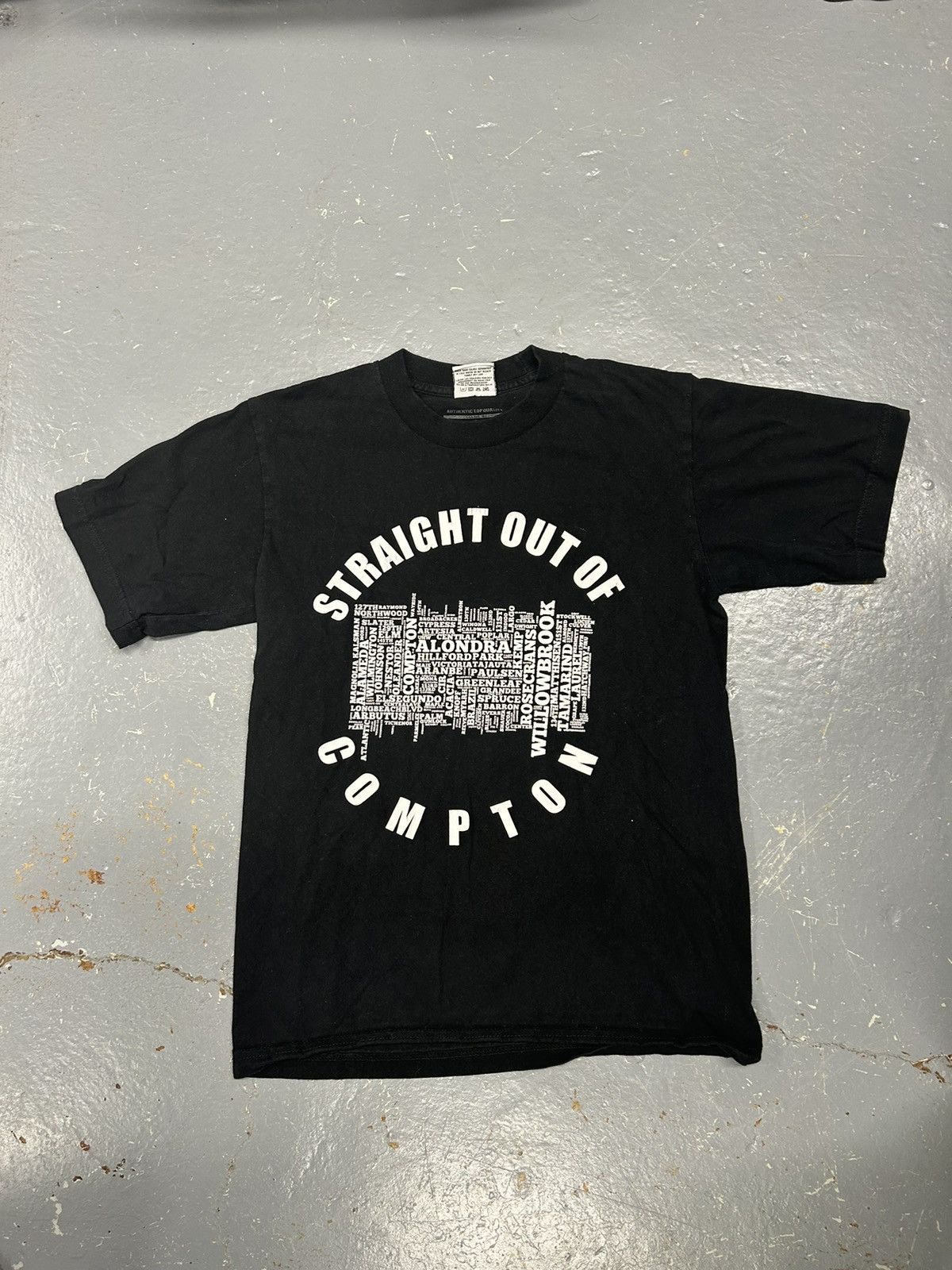 Vintage Crazy Y2K Essential Straight Outta Compton Movie Tee Shirt Size US M / EU 48-50 / 2 - 1 Thumbnail