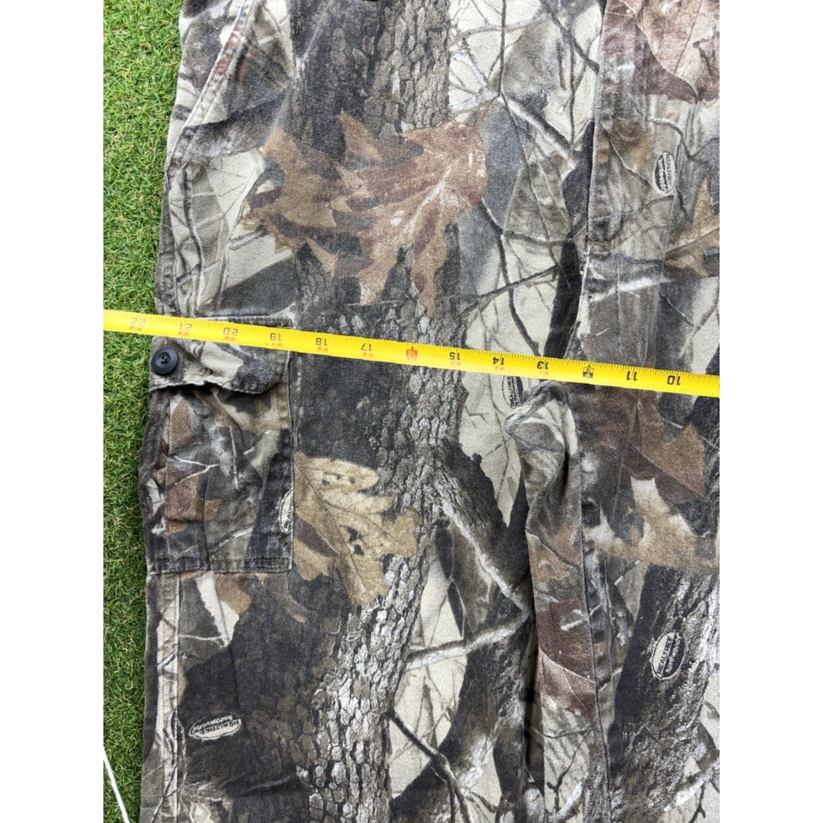 Realtree VINTAGE Liberty Realtree Treebark Camo Pants Mens 2XL Made in USA Hunting 90s Size US 39 - 7 Thumbnail