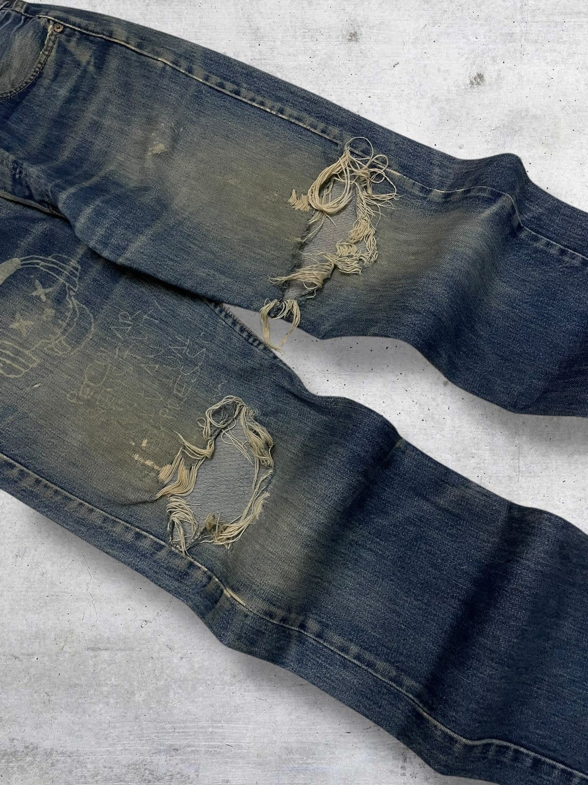 Levi's Vintage Clothing RARE 501 LEVIS 90S DESIGNER SKULL RIPPED FRAYING OG DENIM Size US 31 - 6 Thumbnail