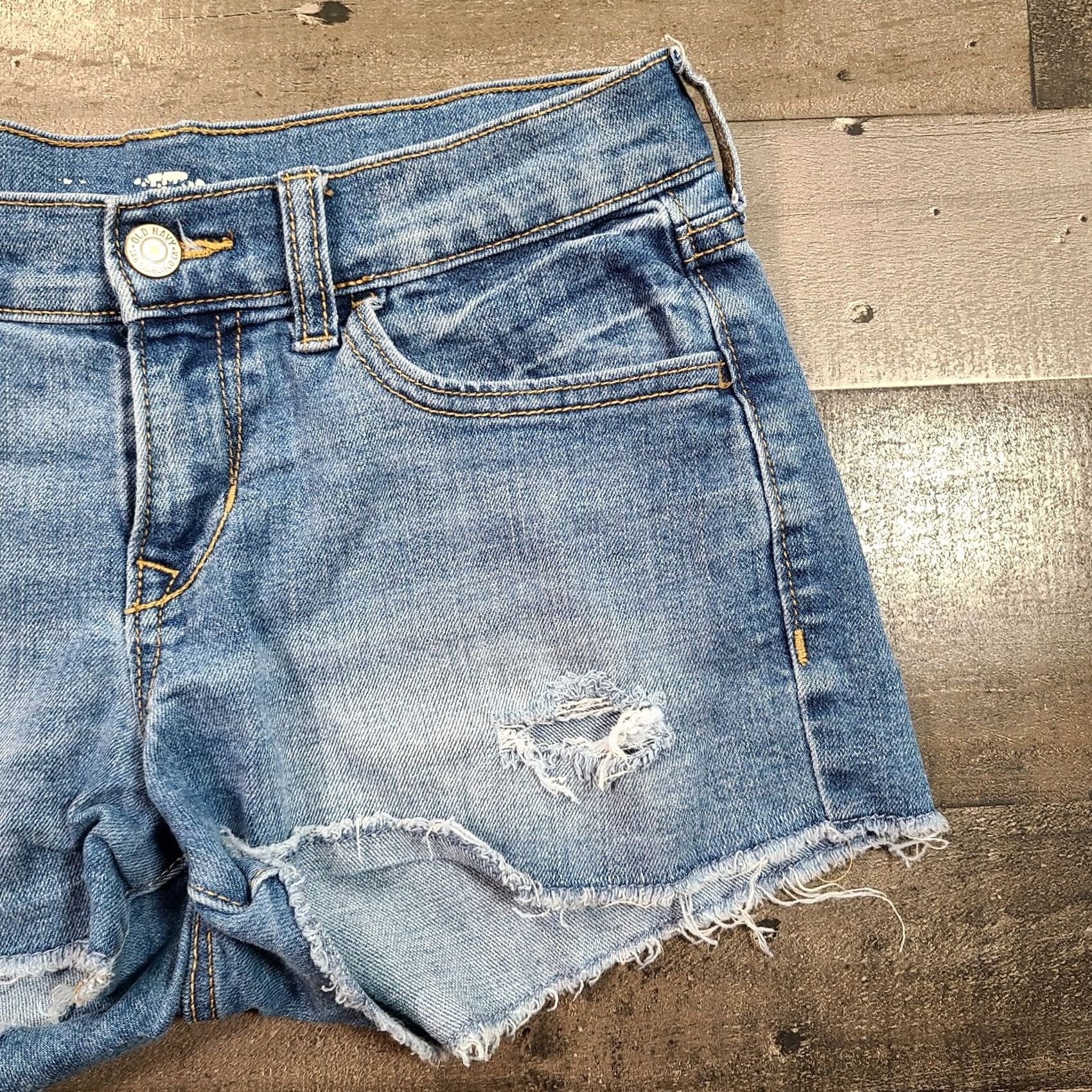 Old Navy Old Navy Shorts Shorts Womens 0 Blue Cut-Off Low Rise Stretch Distress Stone Wash Denim Size 27" / US 4 / IT 40 - 6 Thumbnail