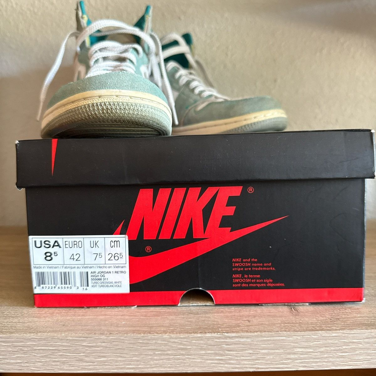 Nike NIKE AIR JORDAN RETRO 1 TURBO GREEN Size US 8.5 / EU 41-42 - 7 Thumbnail