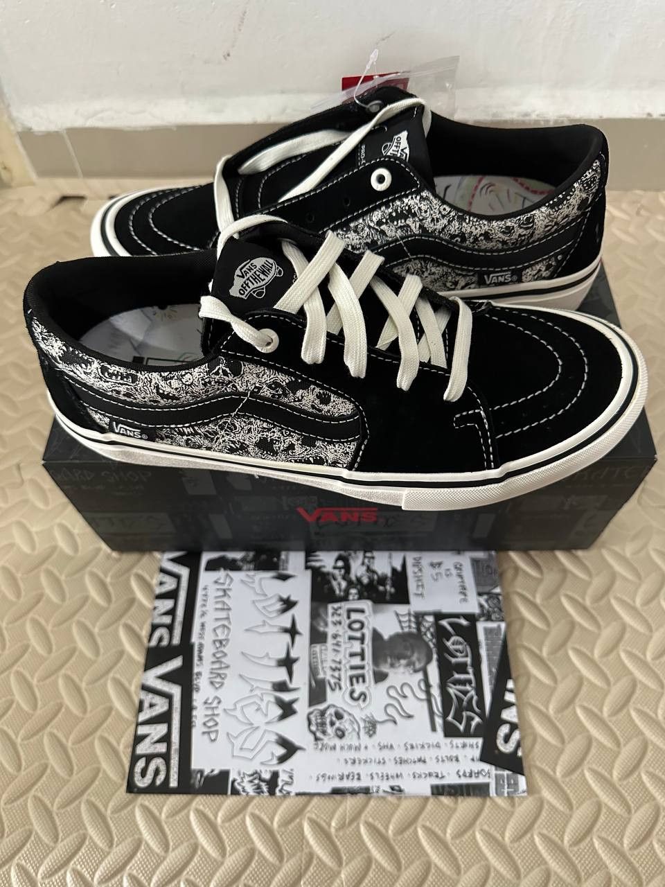 Vans VANS X LOTTIES SKATE SHOP SK8 LOW PRO Size US 8.5 / EU 41-42 - 5 Thumbnail