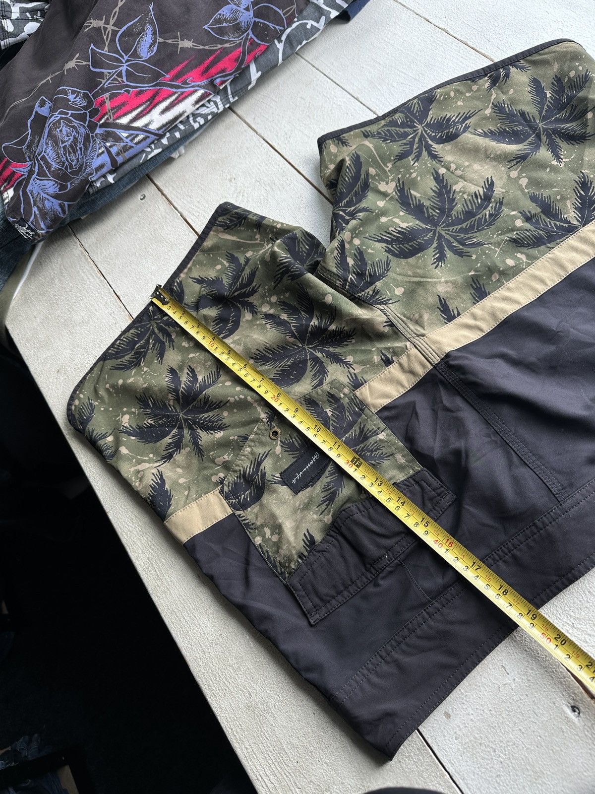 Quiksilver 🚨Vintage Quiksilver Shorts Big Logo Y2K Style 90s Surfing Size US 34 / EU 50 - 13 Thumbnail